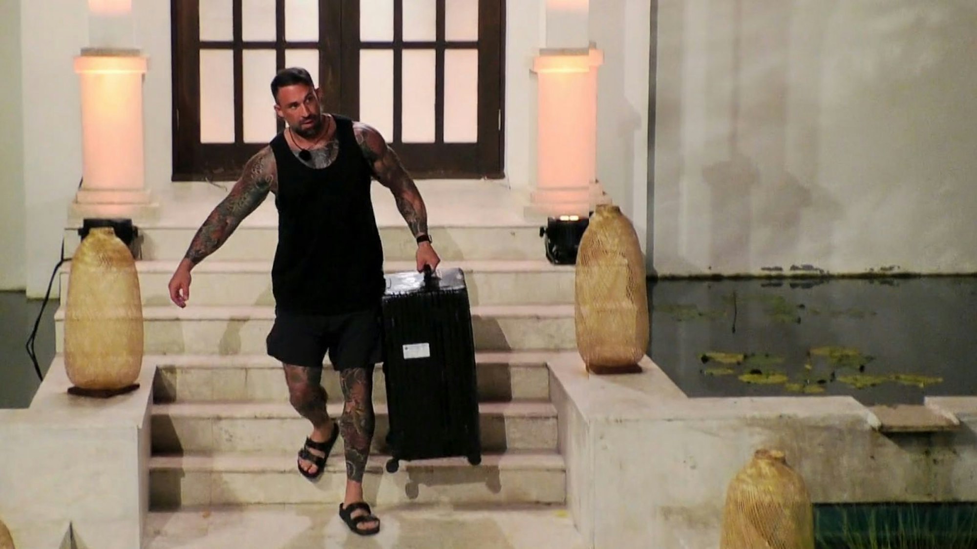 Franzis Intrige ging auf. Sie wurde gesichert, Kevin in die Wüste geschickt. Vor allem der Verrat durch Maurice habe ihm „das Herz gebrochen“. (Bild: Joyn)