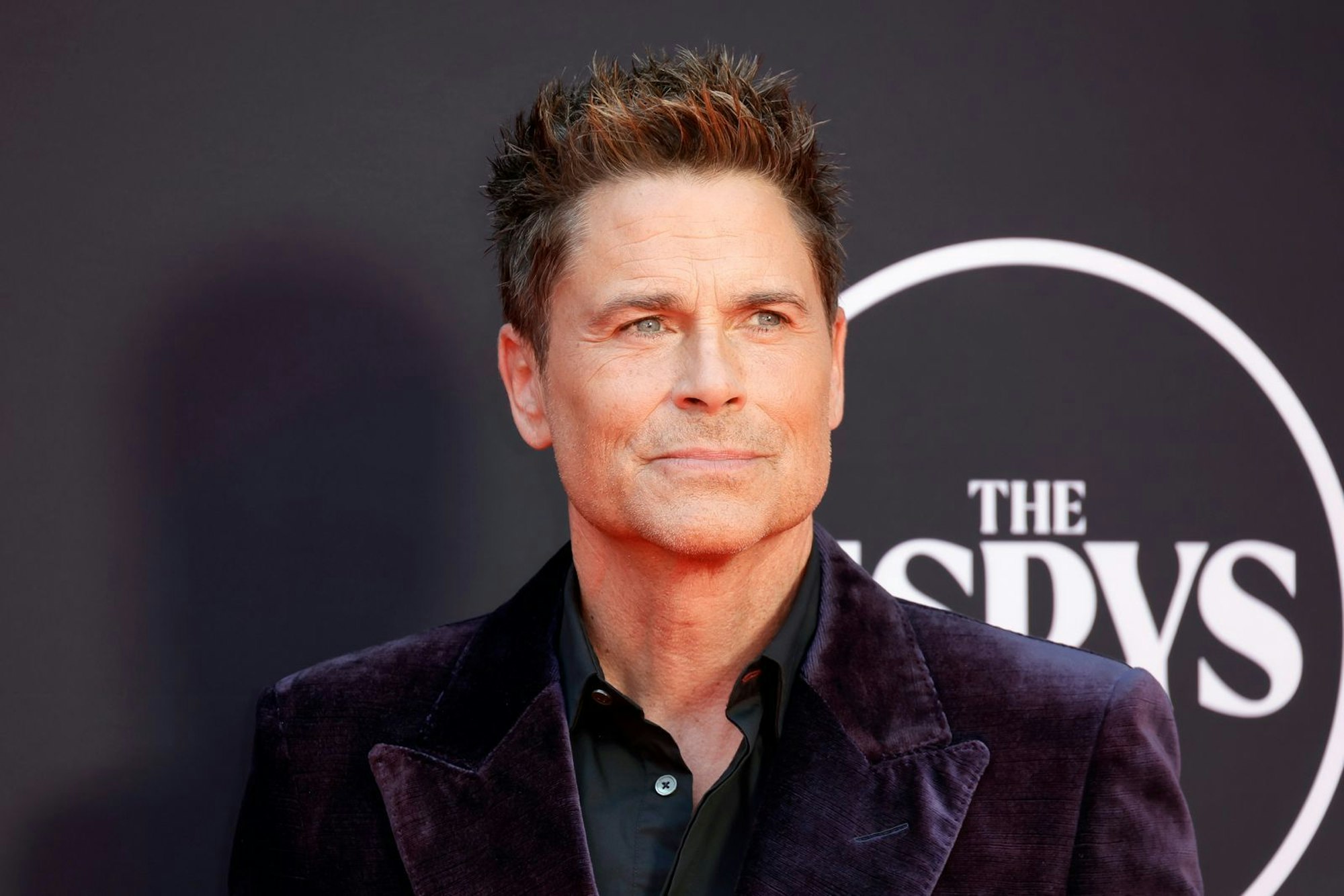 Auf der großen Leinwand reichte es meist nur zu Nebenrollen (“Stephen Kings The Stand“, „Austin Powers“), im Fernsehen hingegen war und ist Rob Lowe sehr gefragt. (Bild: Frazer Harrison/Getty Images)