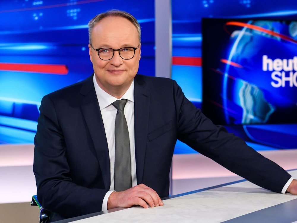 Oliver Welke, langjähriger Moderator der ZDF-“heute-show“, war im Podcast „Zwischen den Zeilen“ zu Gast. (Bild: ZDF/Juia Feldhagen)