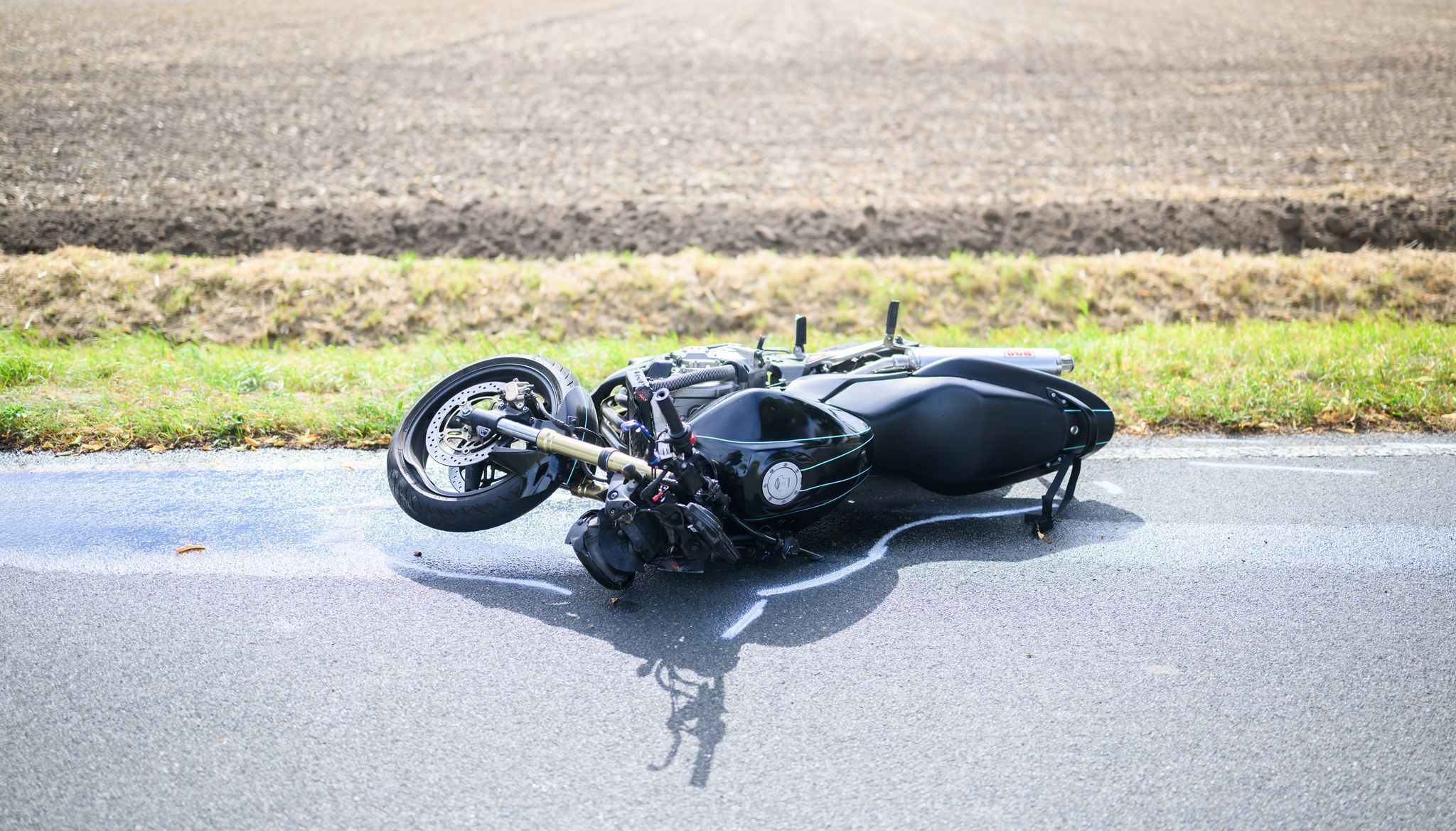 Bei einem Unfall in Dormagen wurde ein Motorradfahrer lebensgefährlich verletzt (Symbolfoto).
