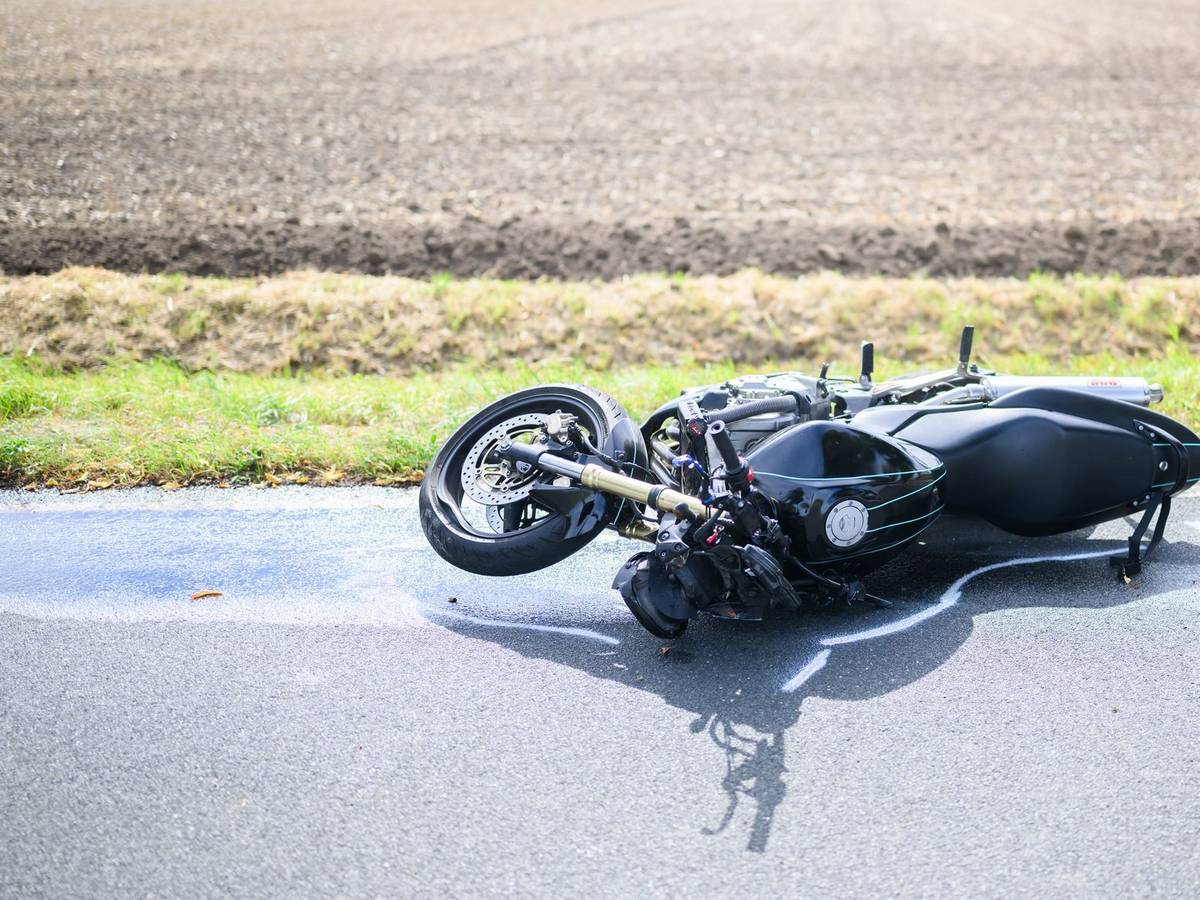Bei einem Unfall in Dormagen wurde ein Motorradfahrer lebensgefährlich verletzt (Symbolfoto).