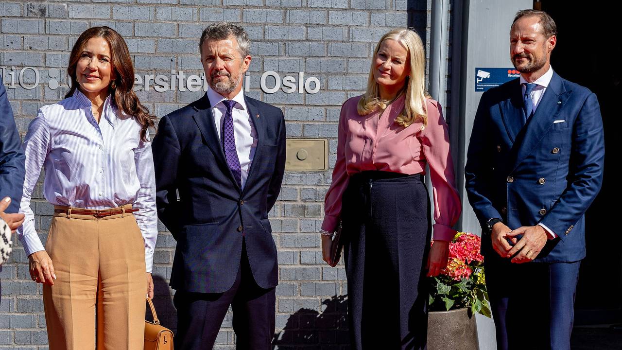 König Frederik und Königin Mary und Kronprinz Haakon und Kronprinzessin Mette-Marit beim Staatsbesuch 2024.