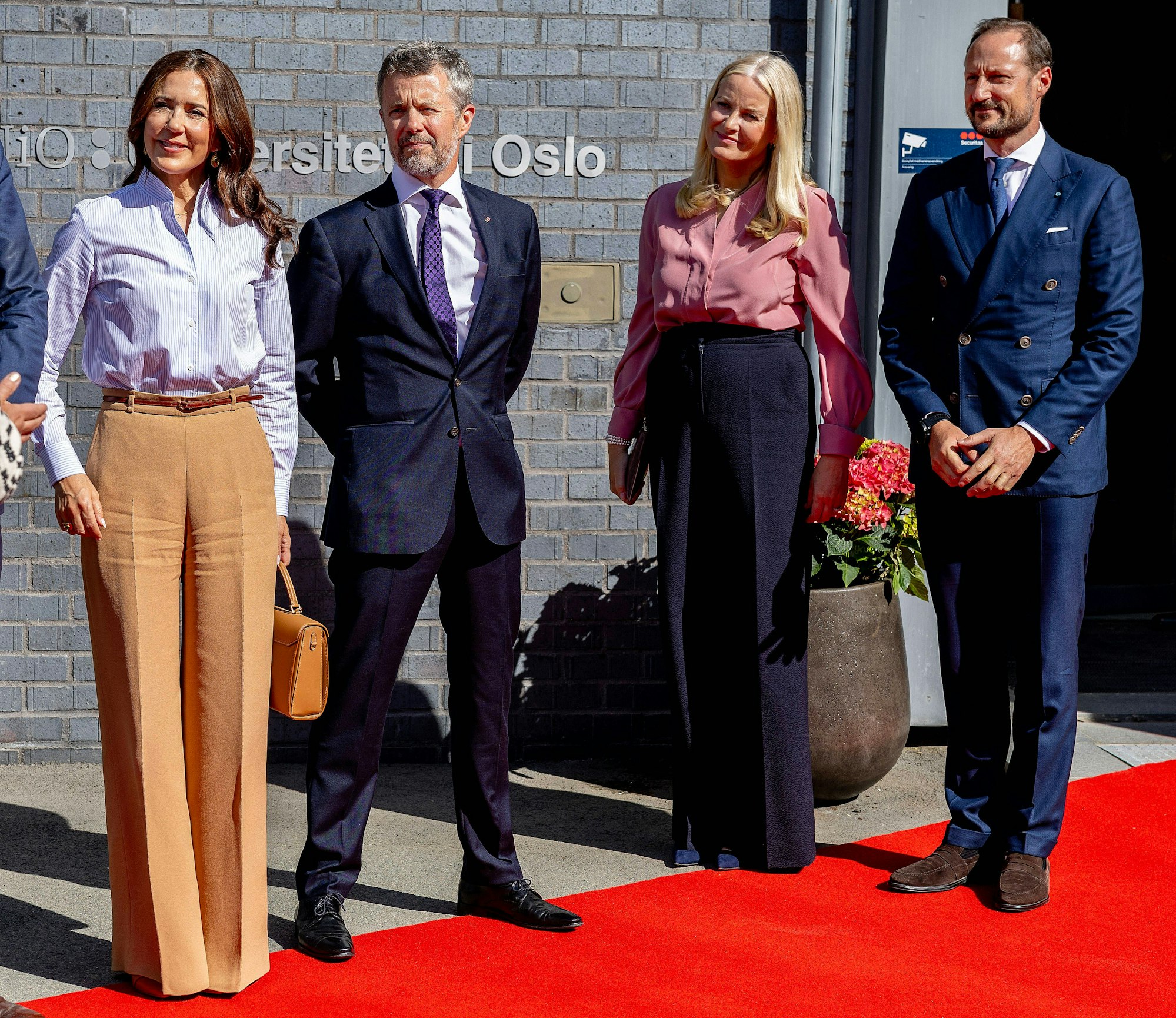 König Frederik und Königin Mary und Kronprinz Haakon und Kronprinzessin Mette-Marit beim Staatsbesuch 2024.