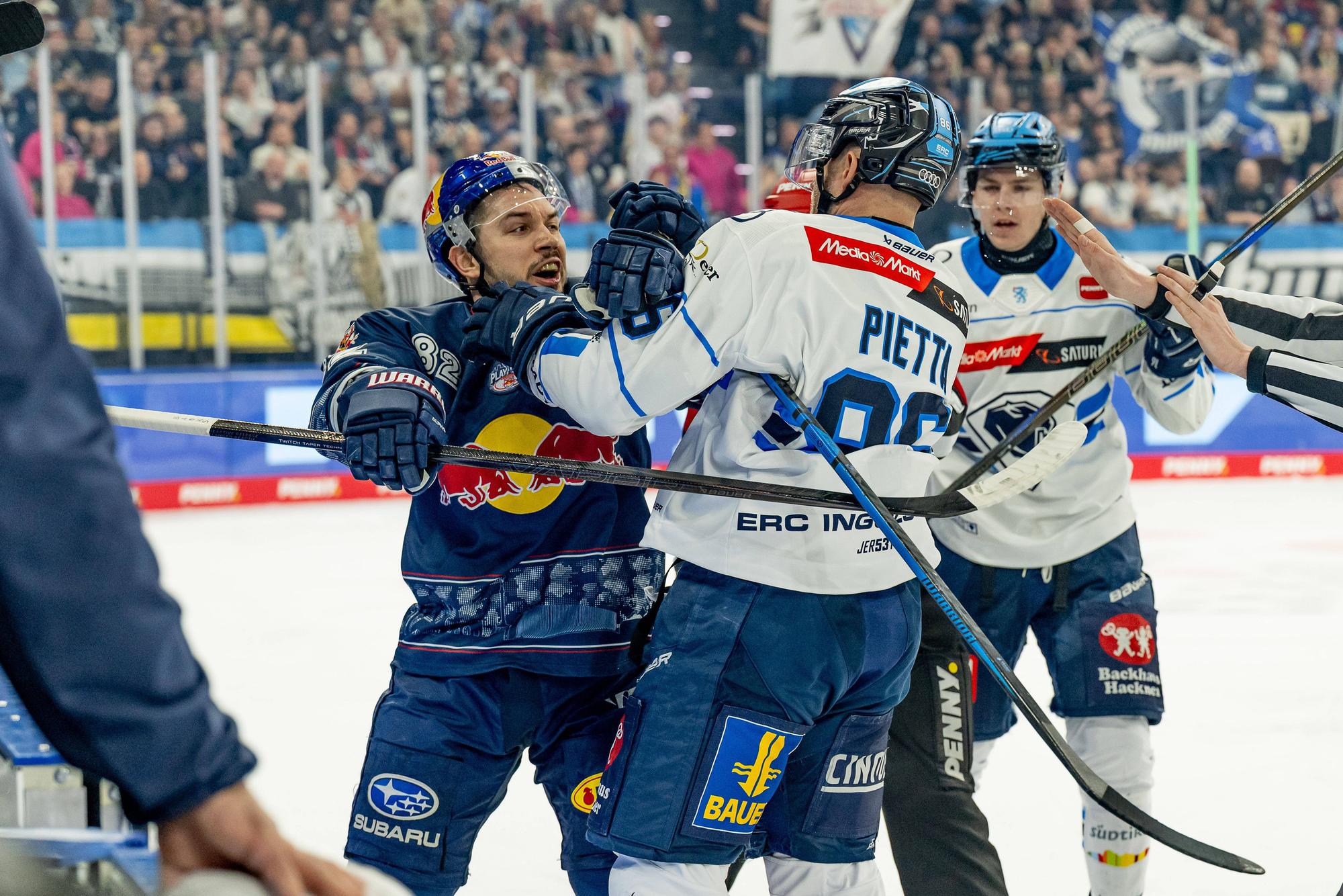 Keilerei zwischen Chris DeSousa und Daniel Pietta.