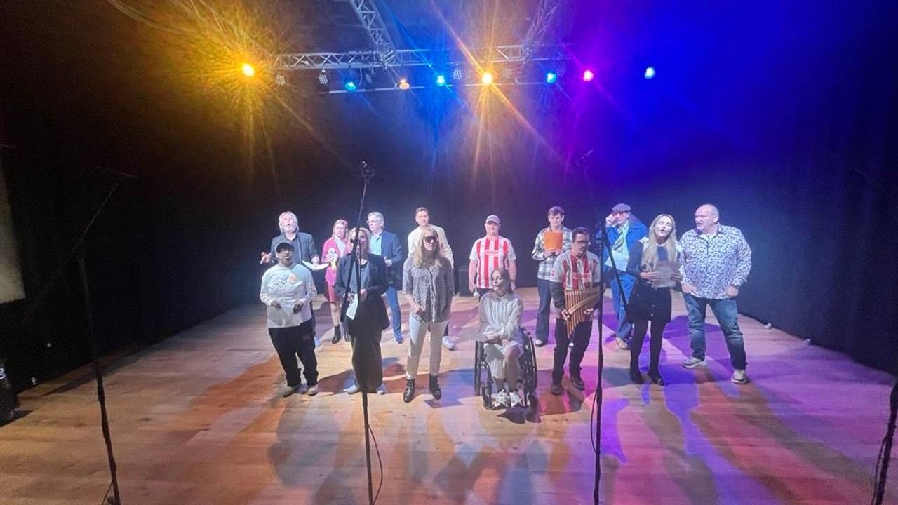 Henning Krautmacher und sein Chor bei den Proben in den Dierks-Studios in Pulheim-Stommeln.