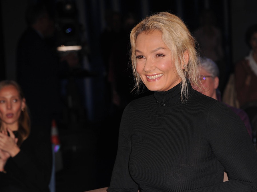 Franziska van Almsick lächelt.