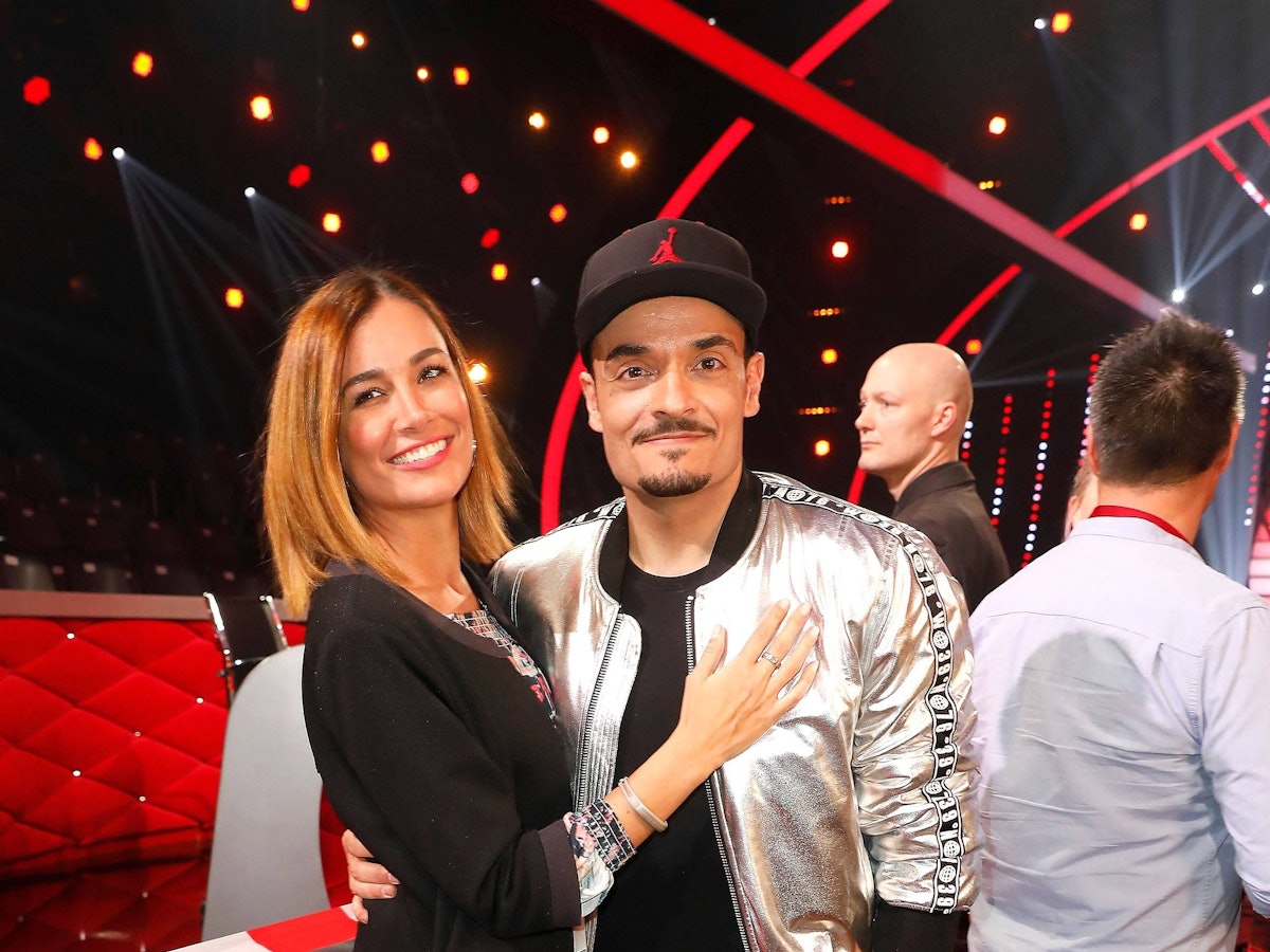 Giovanni Zarrella hält seine Ehefrau Jana Ina im Arm.