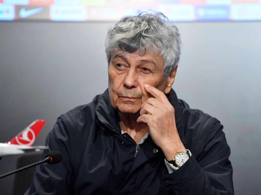 Mircea Lucescu bei seiner letzten Pressekonferenz als Rumänien-Trainer.