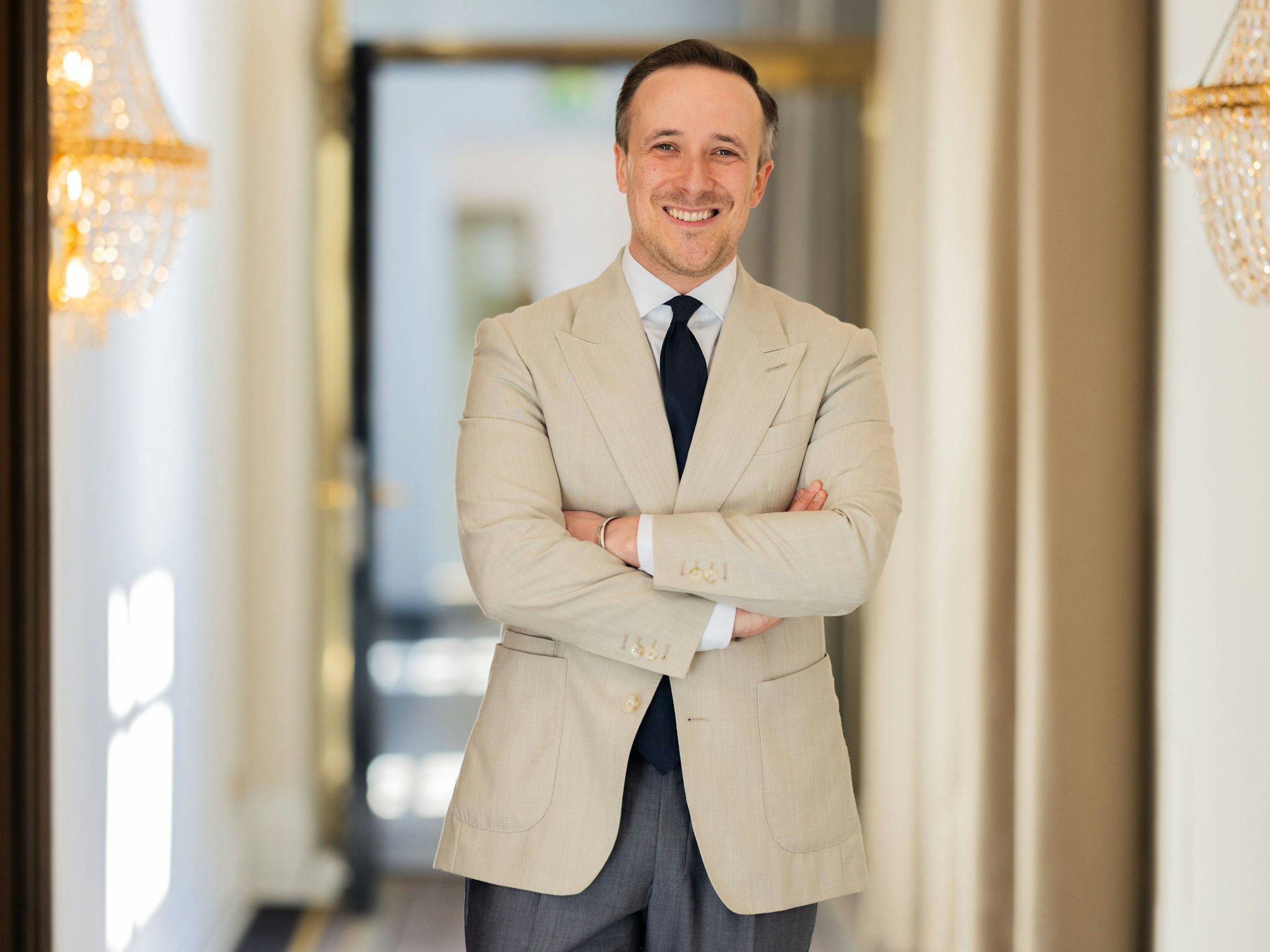 Joe Laschetreist stets im Anzug.