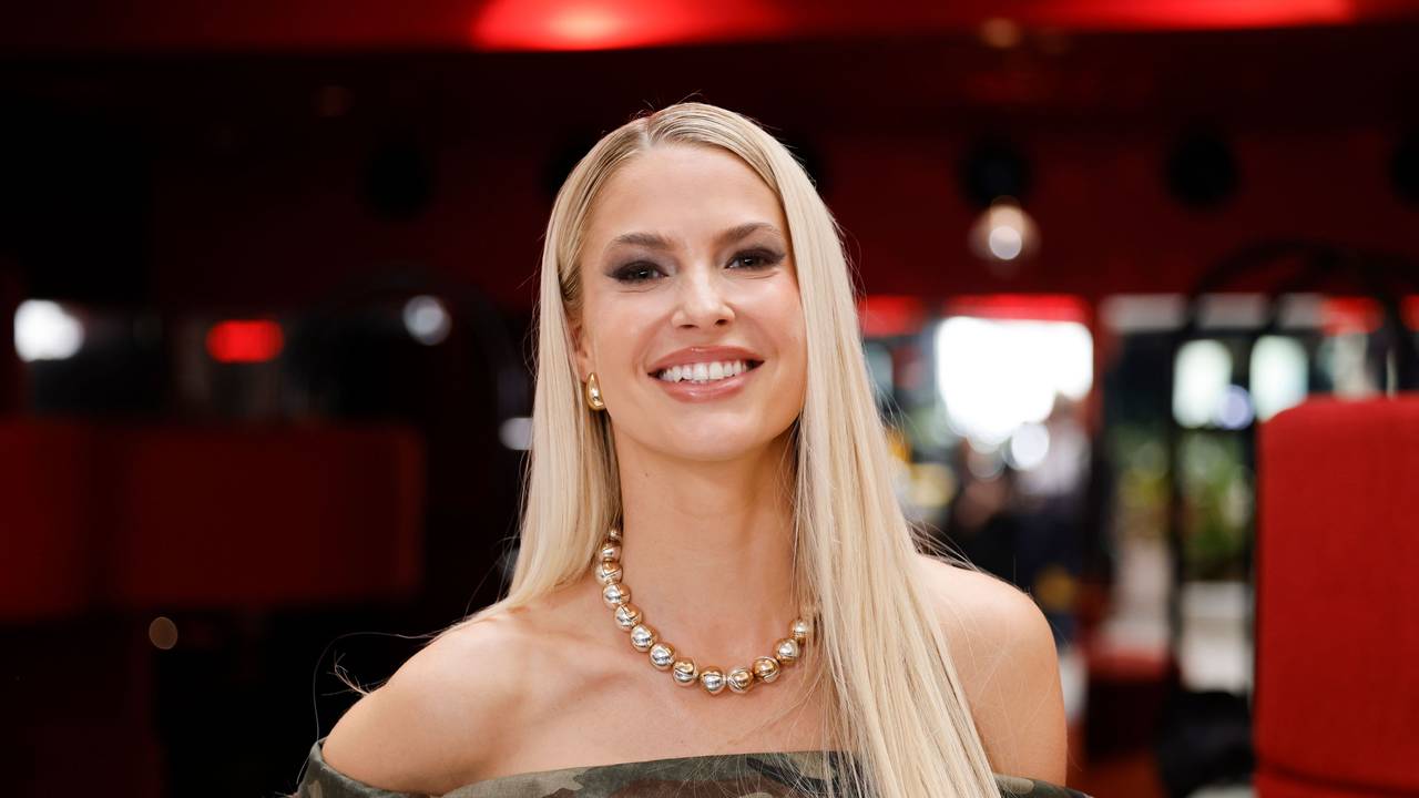 Die Sängerin und DSDS-Jurorin Isi Glück kommt zur Preview der ersten neuen Folge von „Deutschland sucht den Superstar“. Die hielt den DSDS-Anruf zunächst für einen Scherz.