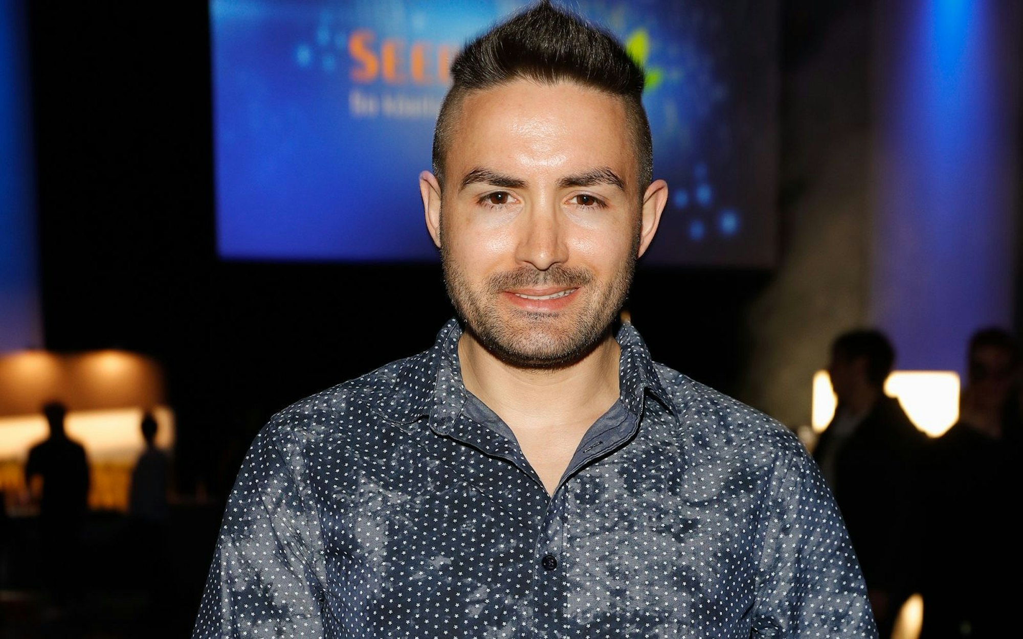 2023 veröffentlichte Menderes sein erstes Studioalbum „Sieger der Herzen“, bekannter ist er heute jedoch als Reality-TV-Star. (Bild: Andreas Rentz/Getty Images)