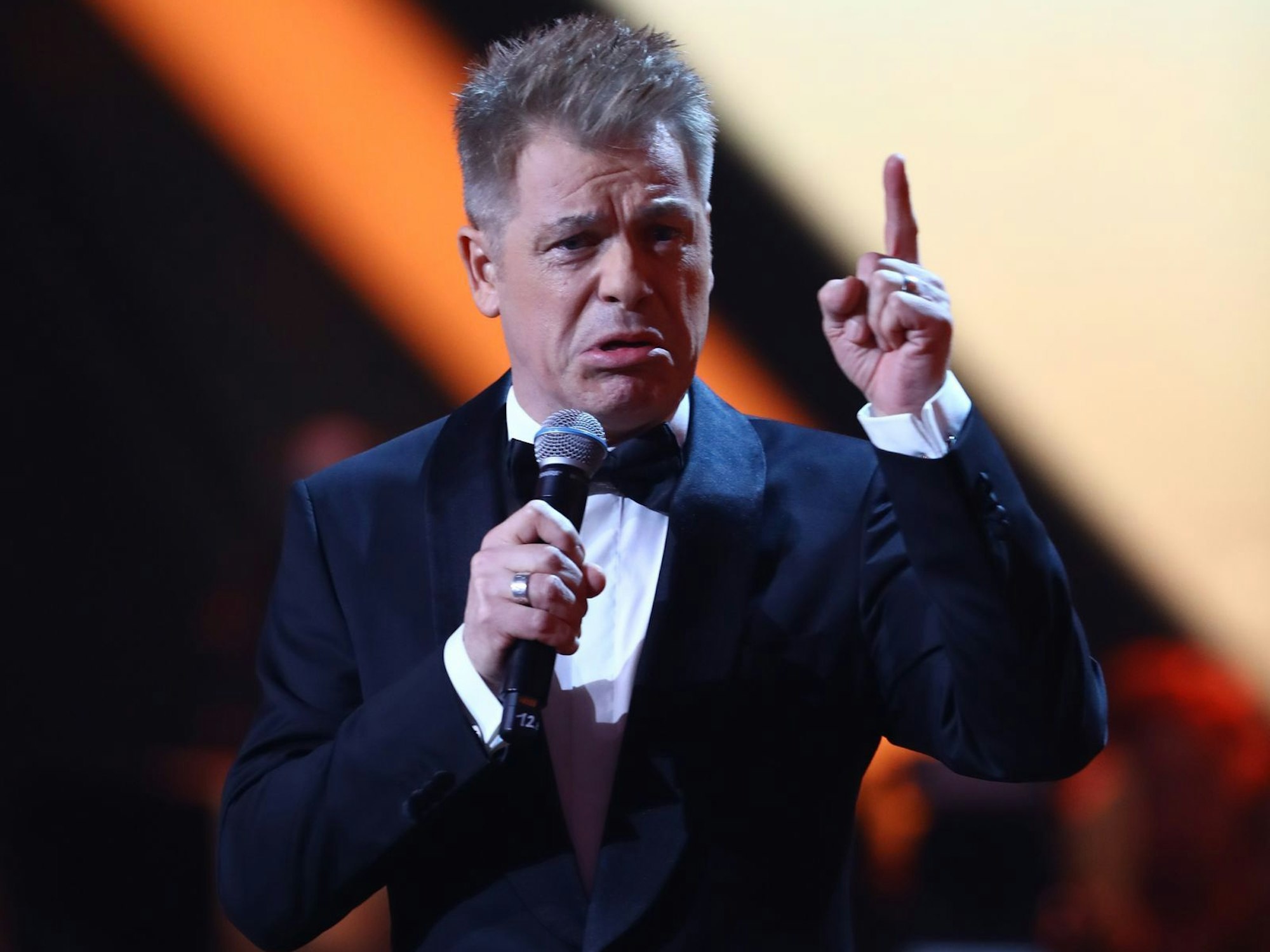 Schräge Mimik - Markenzeichen und Erfolgsgeheimnis, das Mittermeier früh entdeckte: „Ich merkte: Die Leute lachen, wenn ich mein Gesicht verziehe.“ (Bild: 2018 Getty Images/Pool)