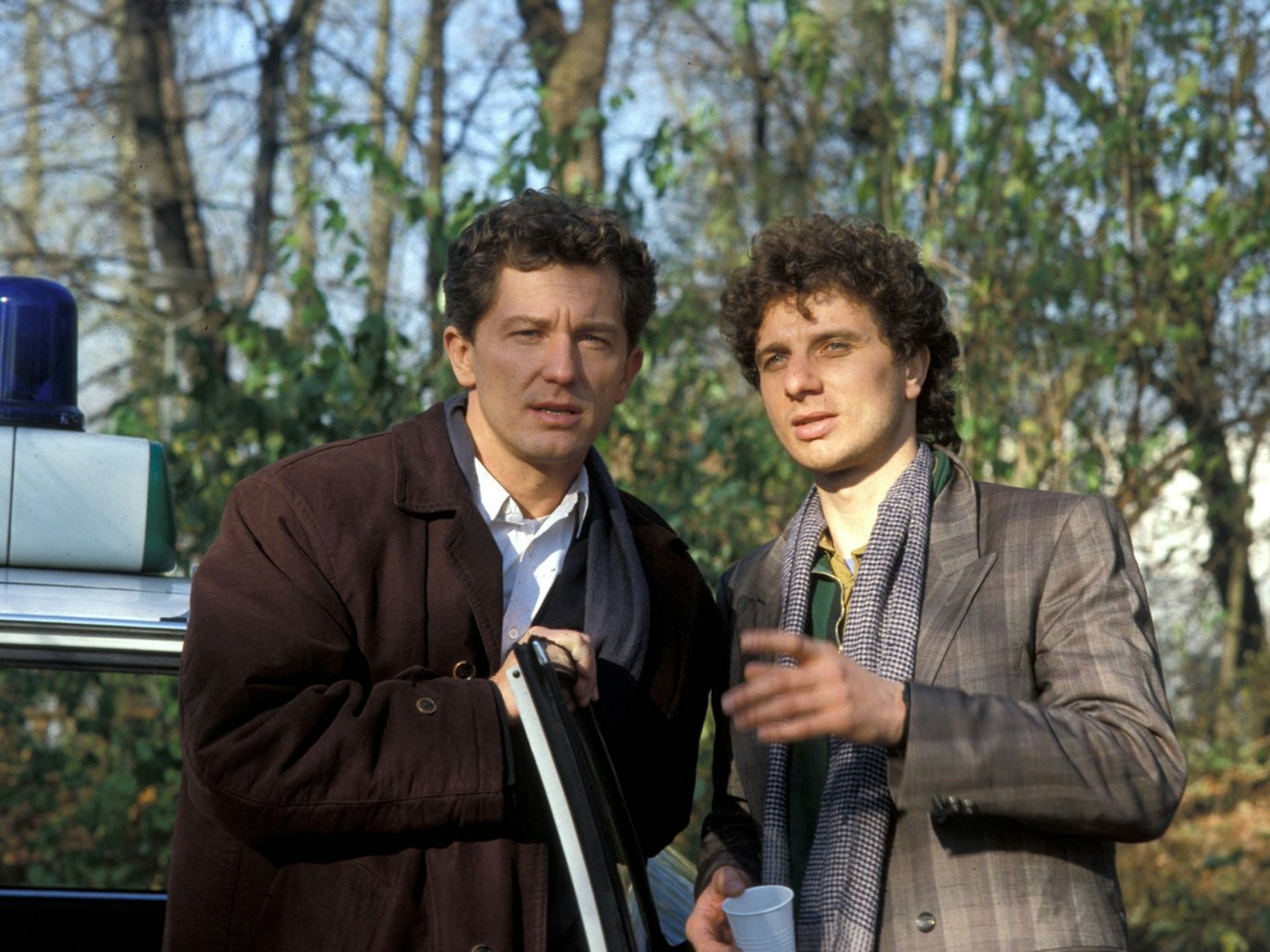 Die damals noch unbekannten Schauspieler Miroslav Nemec (links) und Udo Wachtveitl übernahmen als Ivo Batic und Franz Leitmayr ab 1991 die Ermittlungen im Münchner „Tatort“. (Bild: BR/Bavaria Film GmbH/Thomas Klausmann)