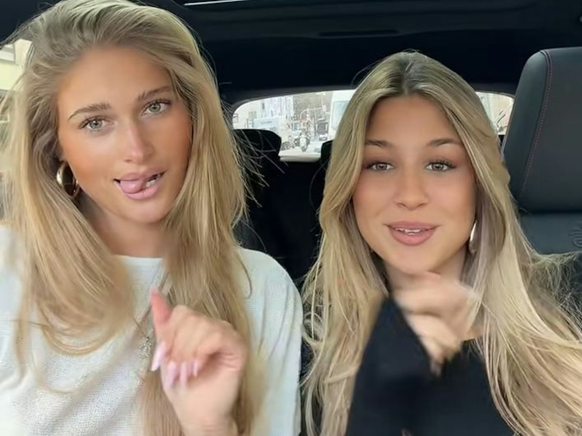 Josefine Scholl und Zoe Käppele tanzen gemeinsam in einem TikTok-Video.