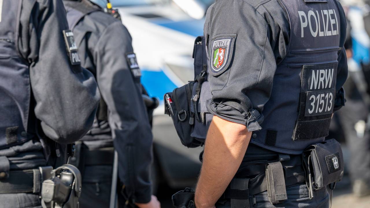 Nach Beginn des Iran-Kriegs gibt es Sorgen, dass die Eskalation auch Auswirkungen auf die Sicherheitslage in Deutschland hat (Symbolbild).