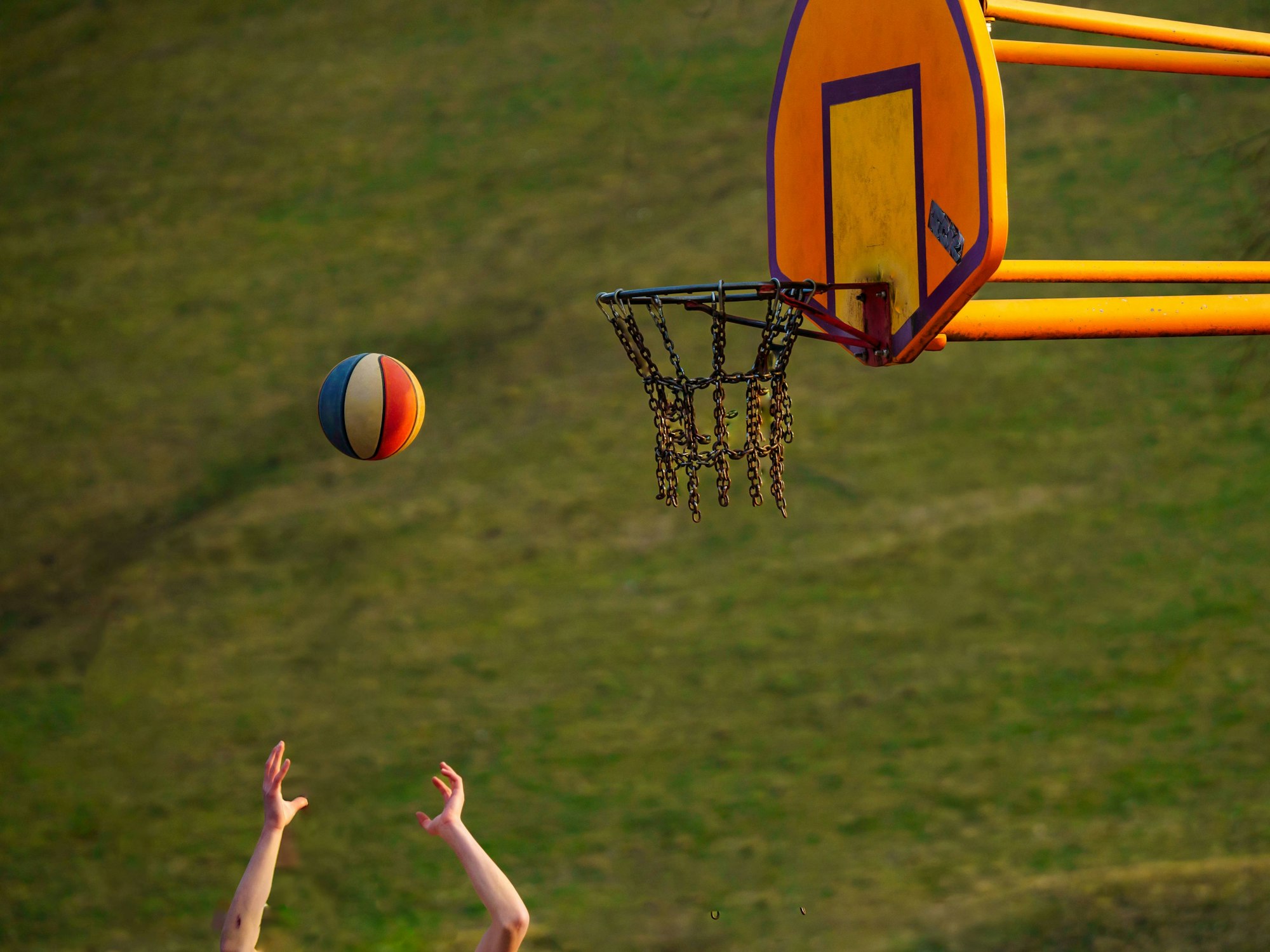 Eine talentierte Nachwuchs-Basketballerin ist offenbar an einem anaphylaktischem Schock verstorben.