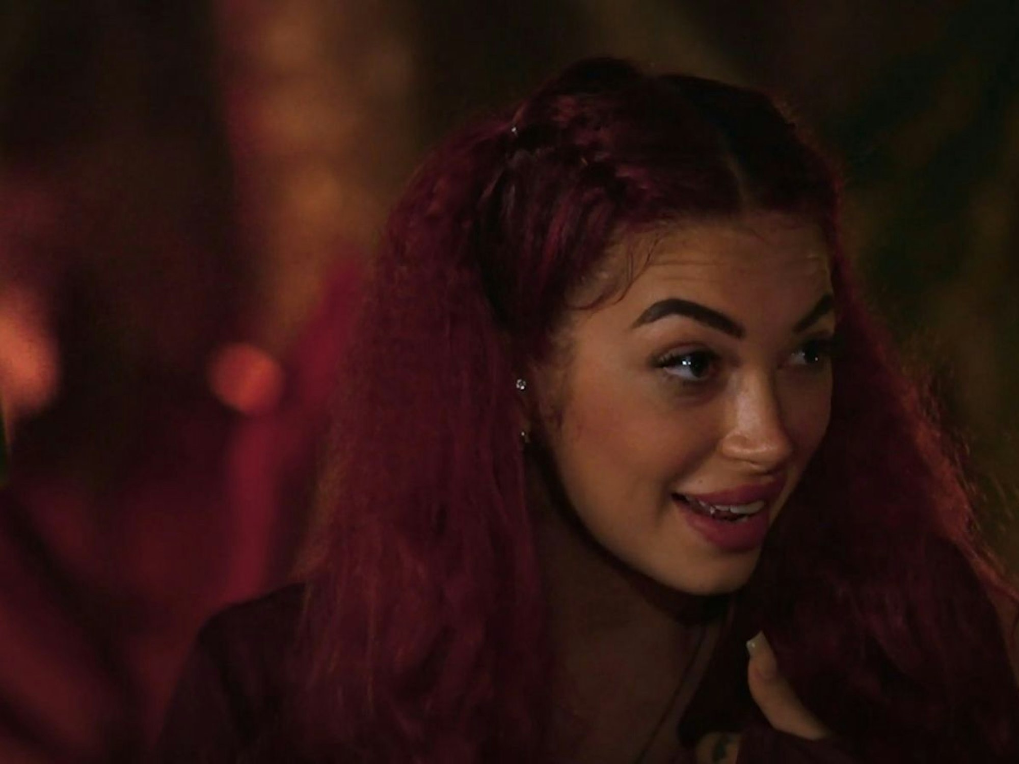 Geht es um den Sieg bei „Reality Queens“, denkt Ariel nur an eines: sich selbst. (Bild: RTL)