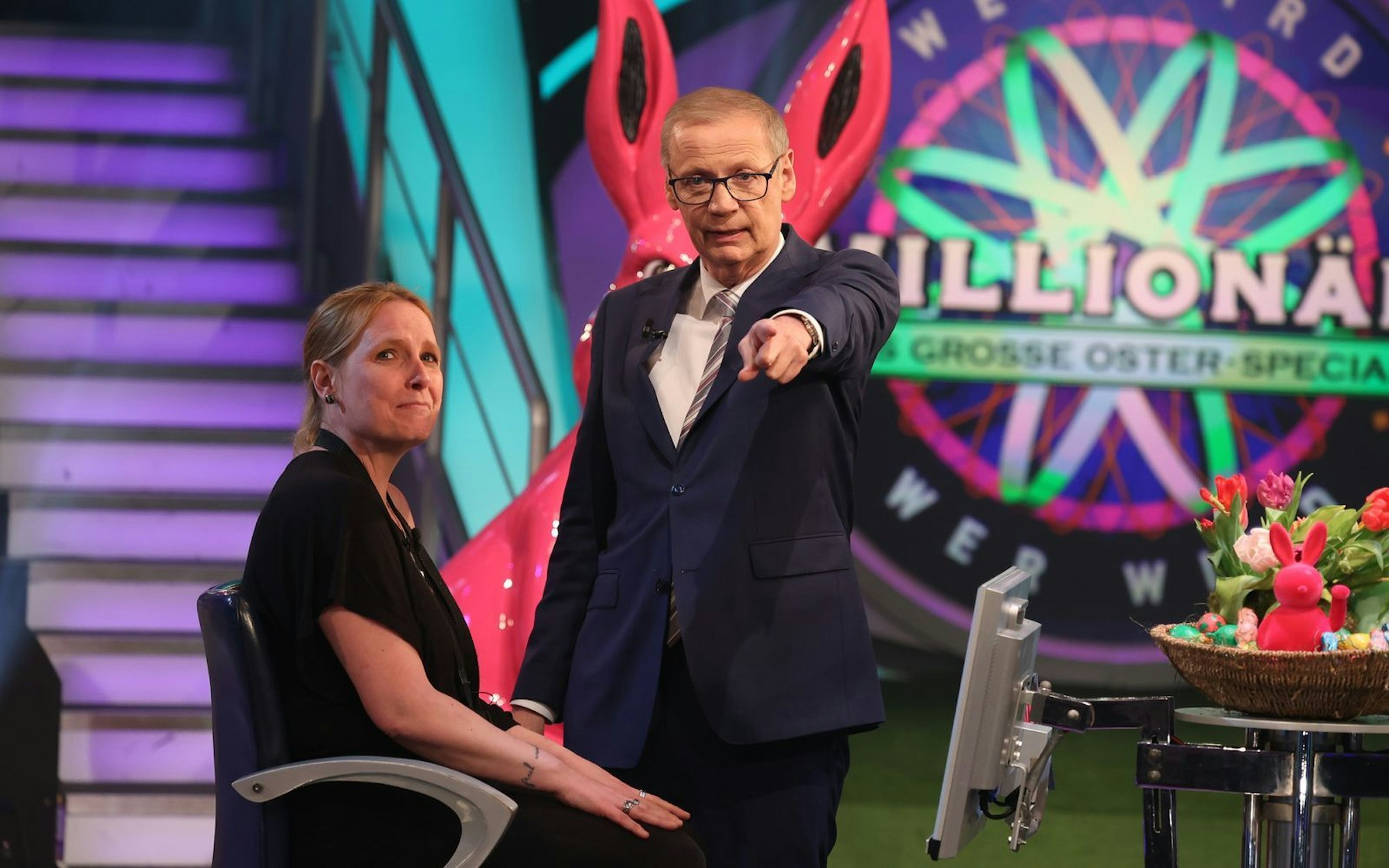 Schon vor ihrer ersten Frage beim ersten Teil des großen Oster-Special war Bianka Raab ihr Auftritt peinlich. Wie alle anderen Kandidaten wusste sie davor nicht, dass sie auf die Bühne kommen wird. Sie erspielte 16.000 Euro. (Bild: RTL / Ralf Juergens)