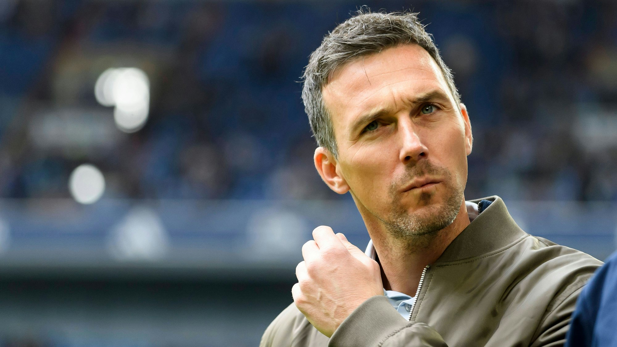 Christian Eichner beim Spiel des Karlsruher SC gegen Schalke 04.