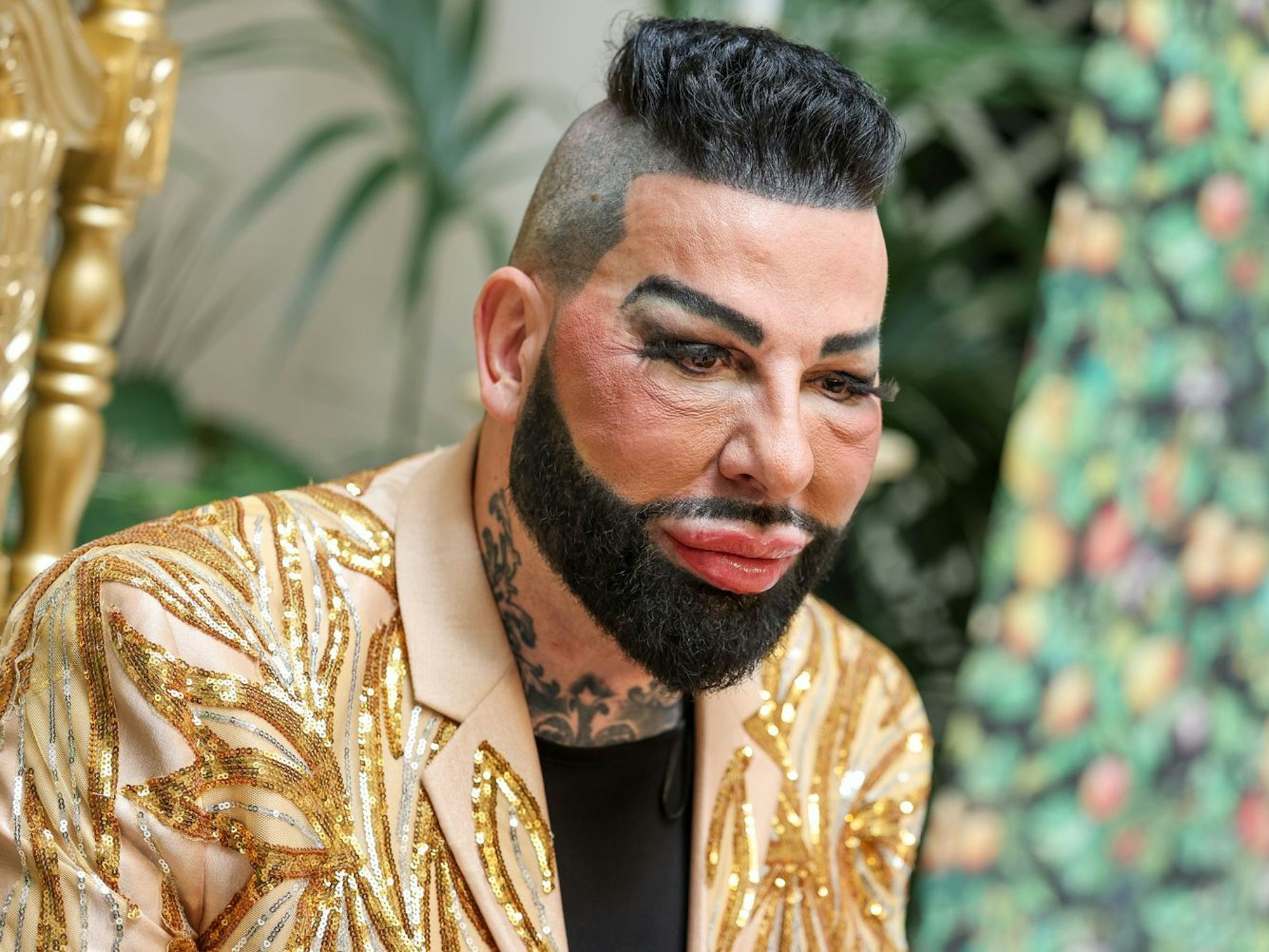 Harald Glööckler teilt im Podcast mit SAT.1-“Frühstücksfernsehen“-Moderatorin Marlene Lufen gegen die Reality-Welt aus und spricht über sein Privatleben. (Bild: 2024 Getty Images/Gerald Matzka)