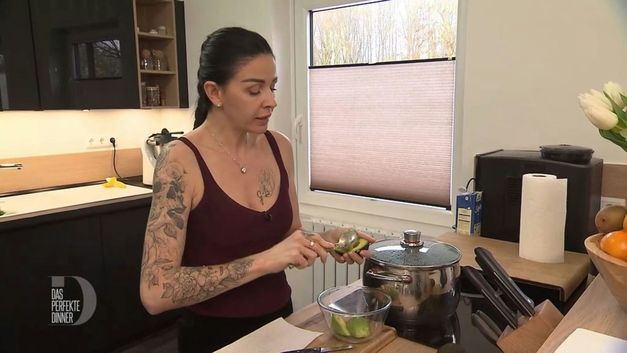 Avocado findet sich in Stasyas Menü immer wieder - als gesunder Butter-Ersatz.
(Bild: RTL)