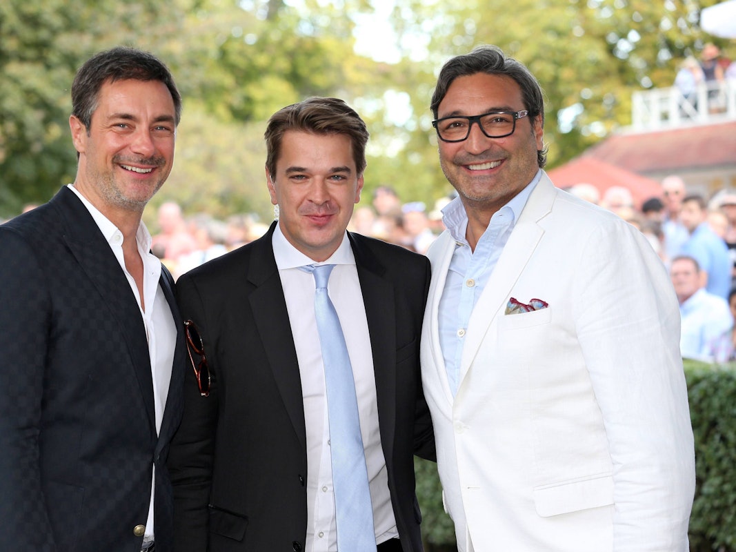 Moderator Marco Schreyl, Unternehmer Alexander Franke und Musikproduzent Mousse T (von links) lächeln in die Kamera