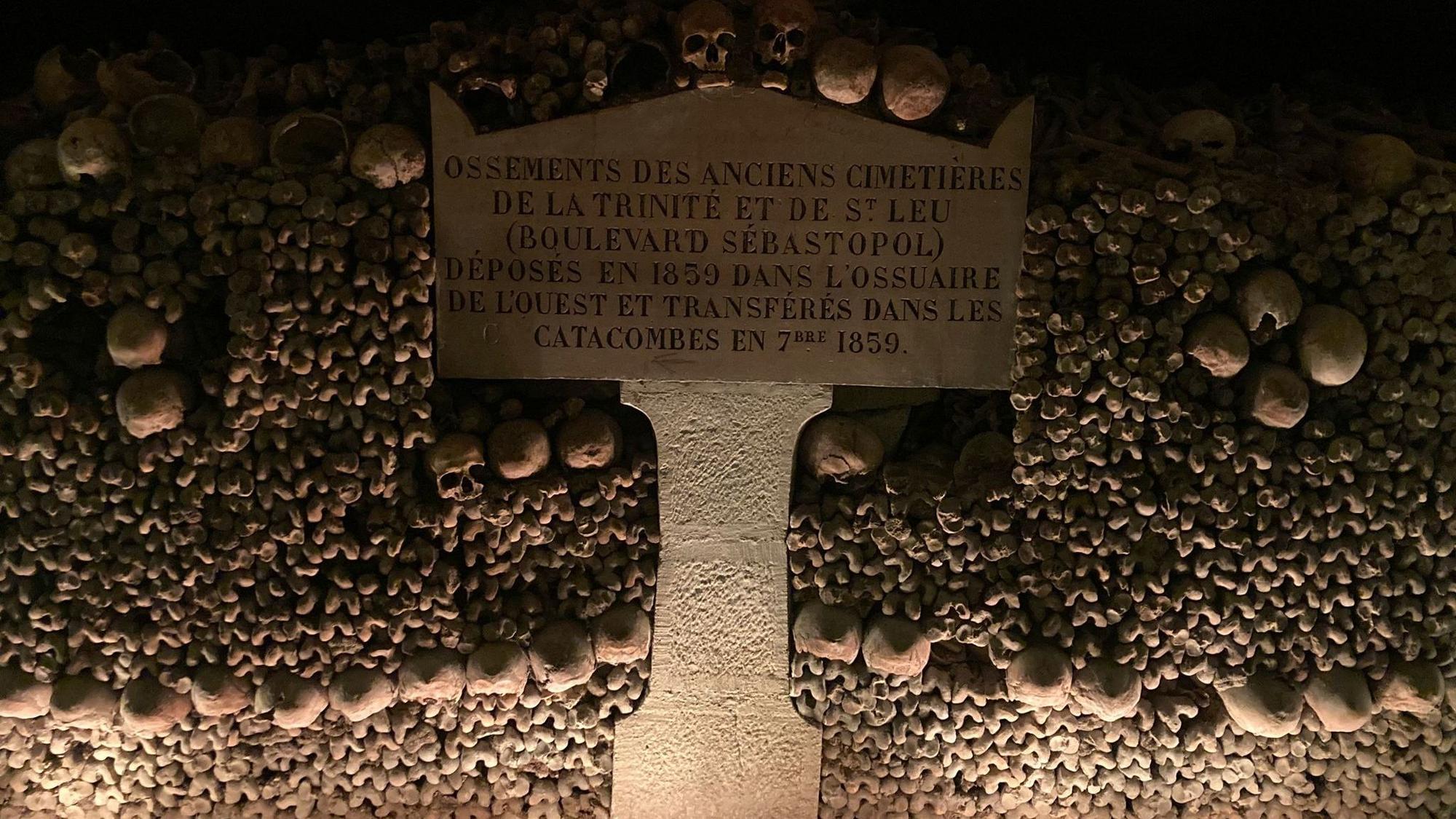 Größtes unterirdisches Beinhaus in Paris wieder offen