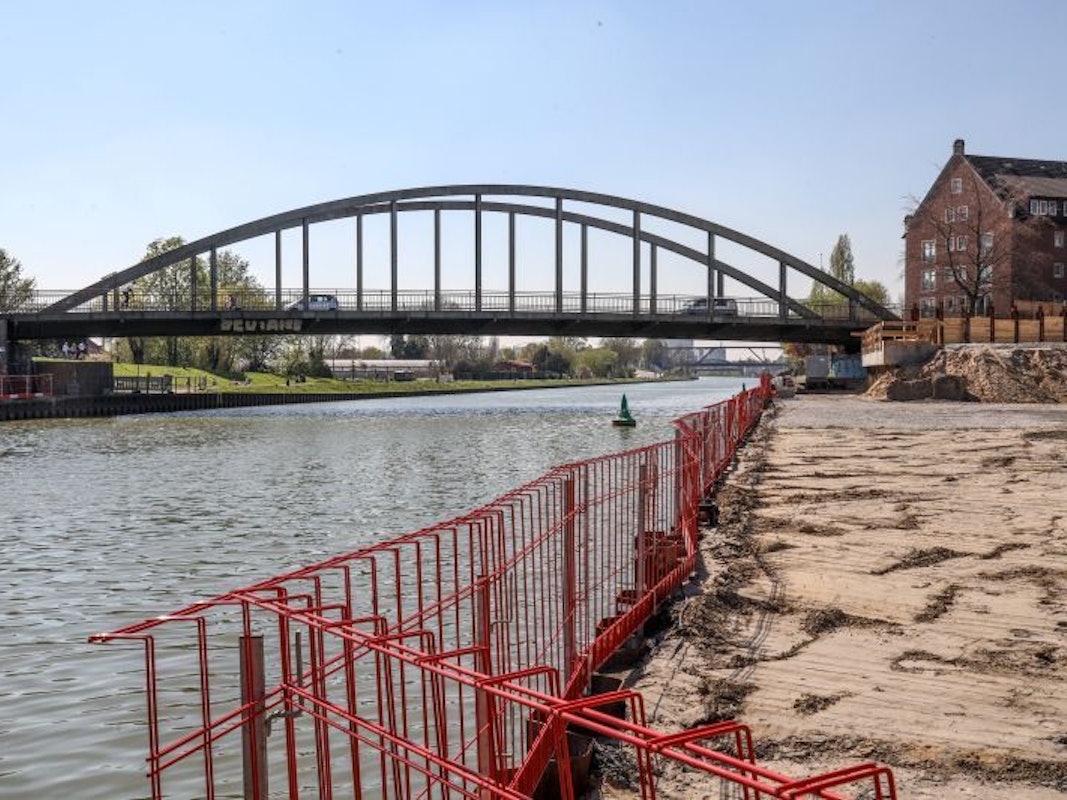 Im Dortmund-Ems-Kanal wurde ein menschlicher Schädel gefunden (Symbolfoto).