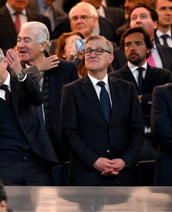 Funktionäre beim Spiel Real Madrid - FC Bayern auf der Tribüne.