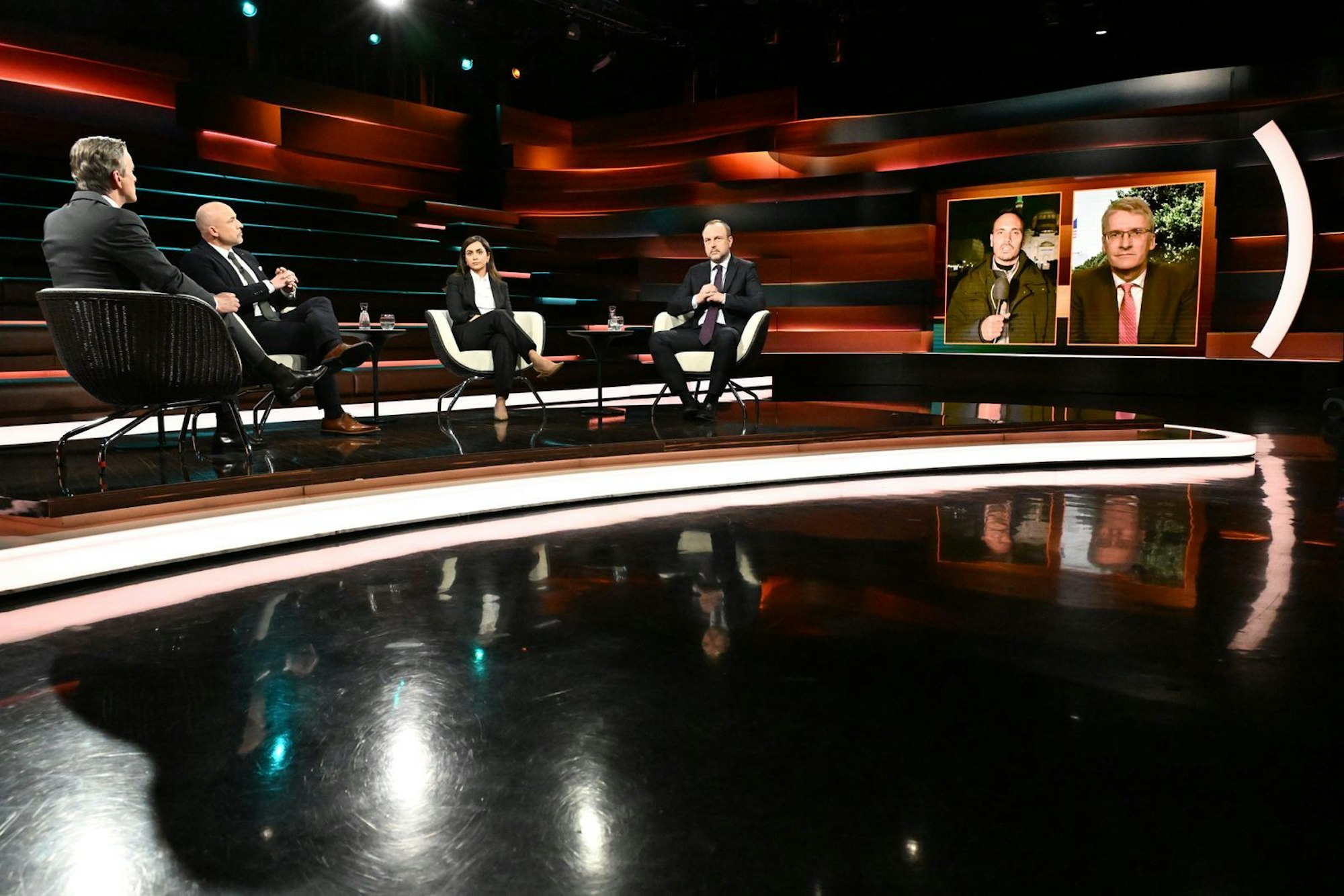 Bei Markus Lanz diskutierten am Dienstag (von links) Alexander Hoffmann, Diba Mirzaei, Peter Neumann, Ibrahim Naber und Elmar Theveßen. (Bild: ZDF / Cornelia Lehmann)
