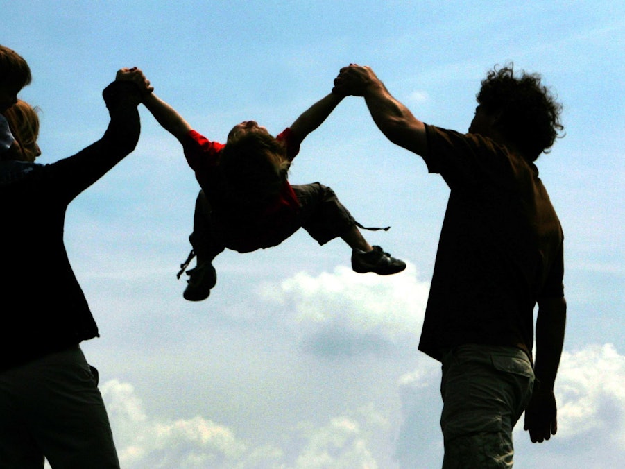 Symbolbild Familie mit Kindern