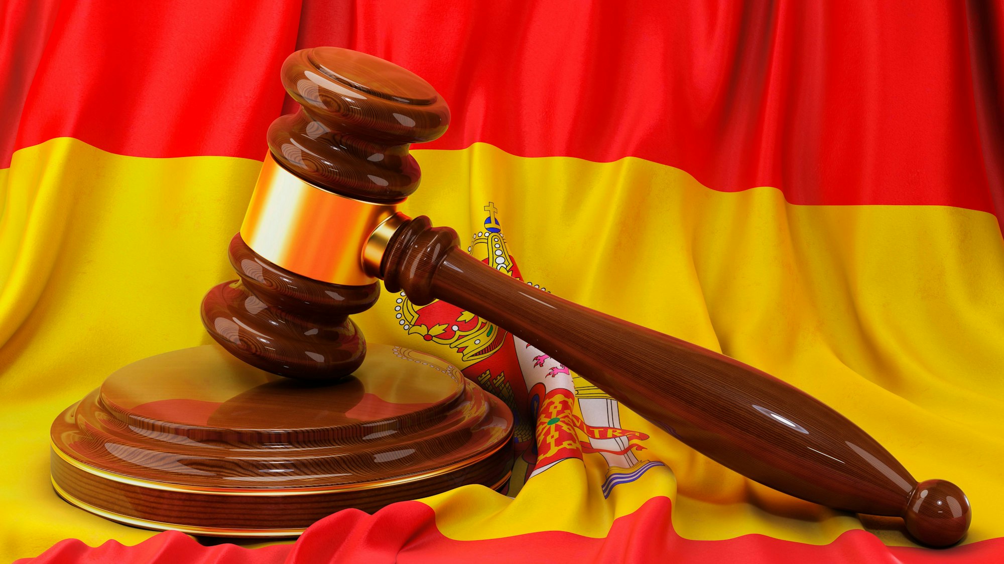 Gerichtshammer auf spanischer Flagge