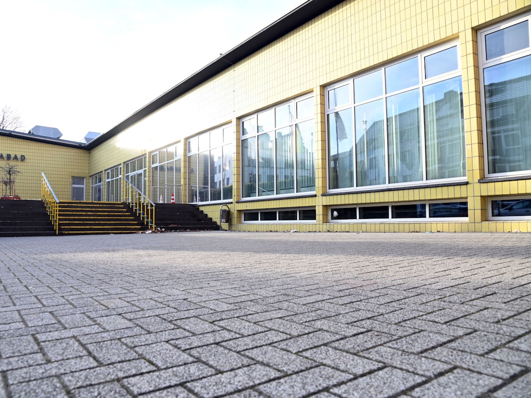 Das Agrippabad ist derzeit noch geschlossen. Das Gebäude steht sowohl innen als auch außen teilweise unter Denkmalschutz. (Archivbild)