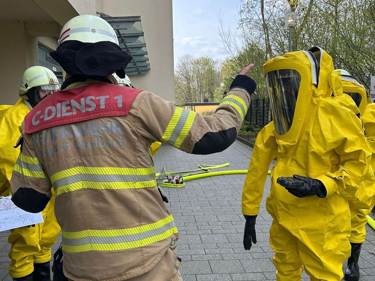 Einsatz der Feuerwehr am Evangelischen Krankenhaus in Bergisch Gladbach.