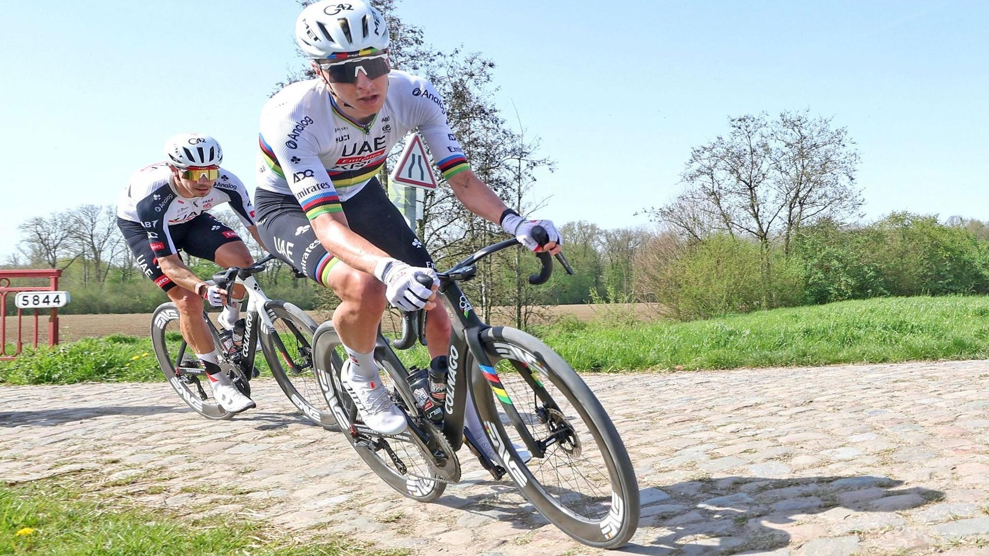 Tadej Pogacar vor Paris-Roubaix