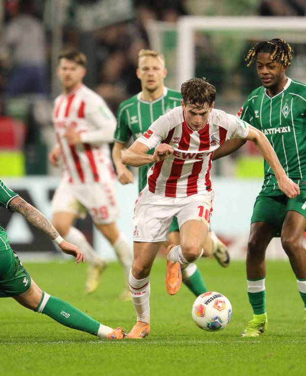 Spielszene im Bundesliga-Duell Werder Bremen - 1. FC Köln.