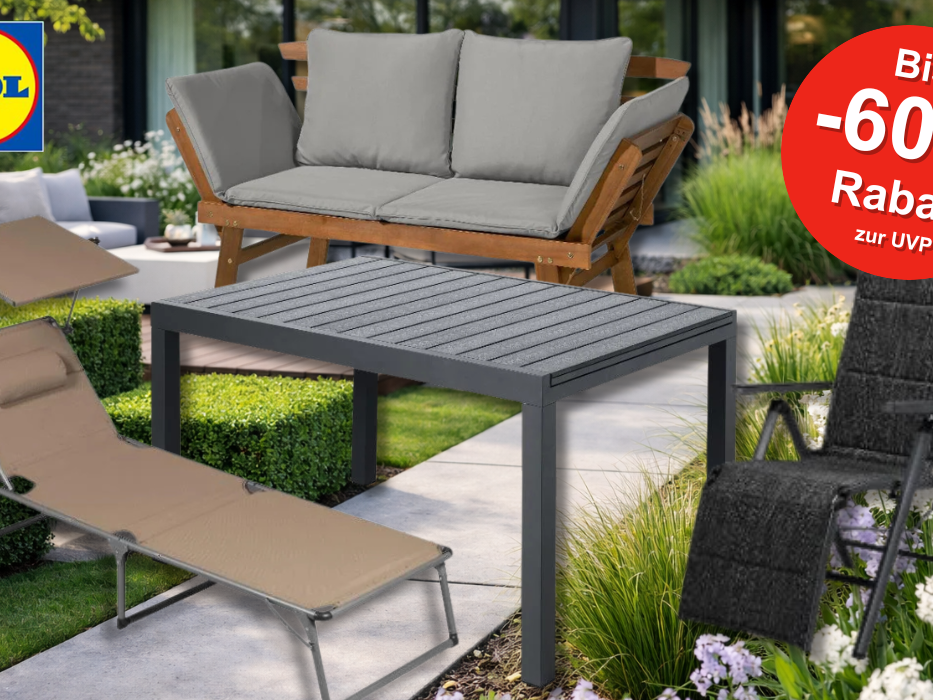 Eine sonnige Gartenszene mit verschiedenen stilvollen Gartenmöbeln aus dem Lidl Onlineshop, darunter Loungesets, eine Gartenliege, ein Sonnenschirm und eine Hollywoodschaukel.
