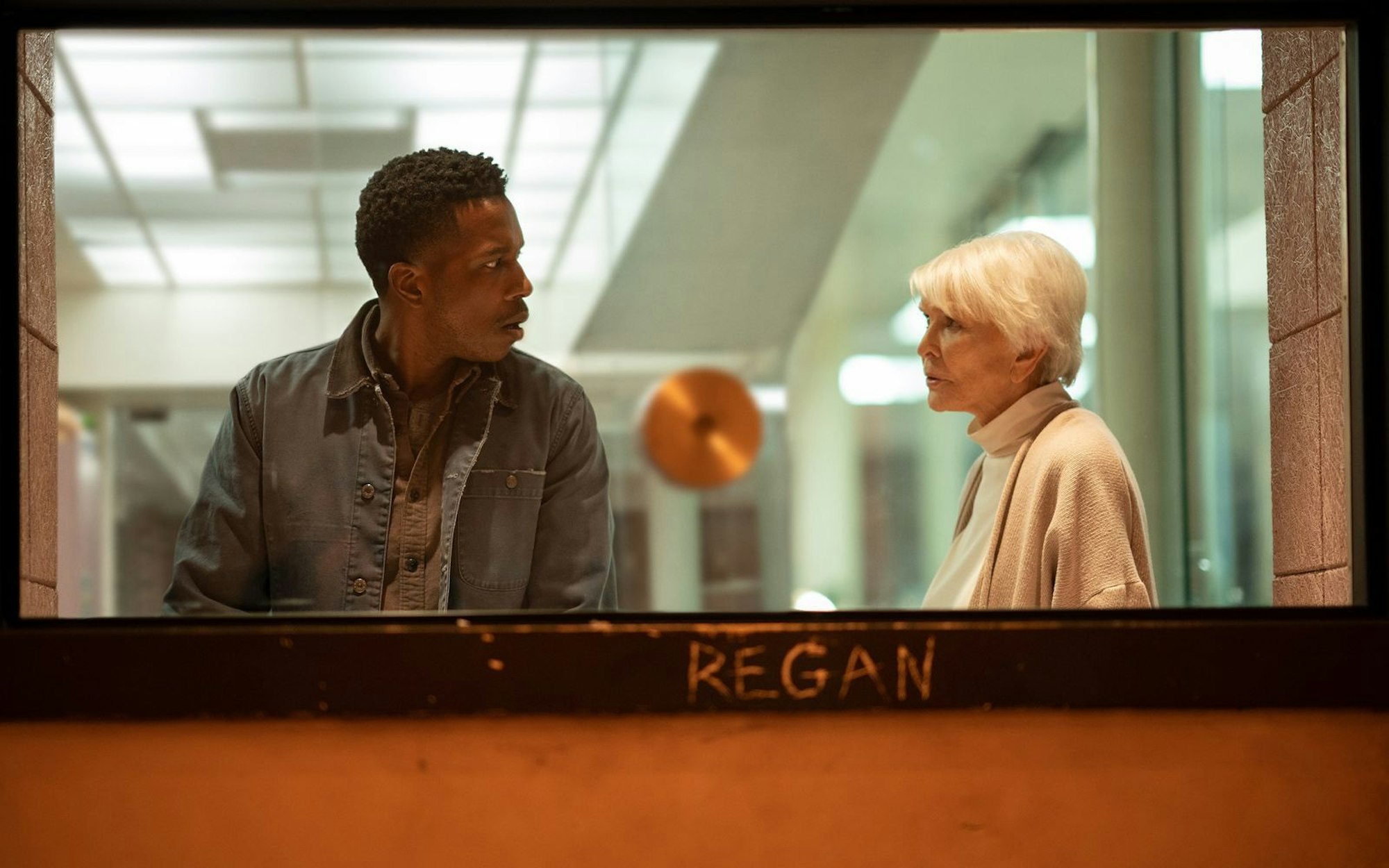 Auch Ellen Burstyn schlüpfte für „Der Exorzist: Bekenntnis“ wieder in ihre Rolle des Originals: Chris MacNeil, die Mutter der vom Teufel besessenen Regan. (Bild: 2023 Universal Studios)