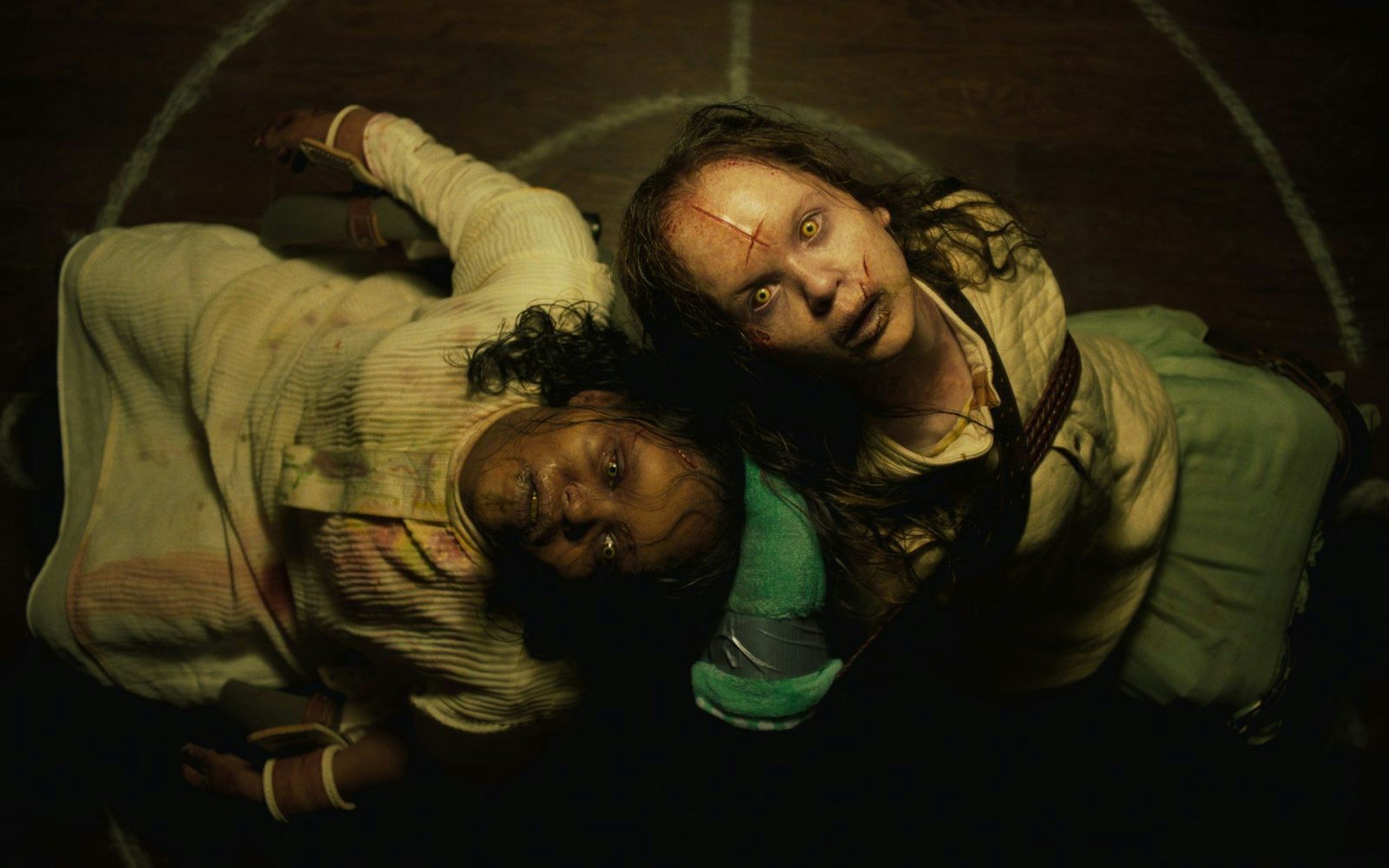 Die Fortsetzung des Klassikers, „Der Exorzist - Bekenntnis“ (2023), kreist um zwei von Dämonen besessene Mädchen. (Bild: 2023 Universal Studios)