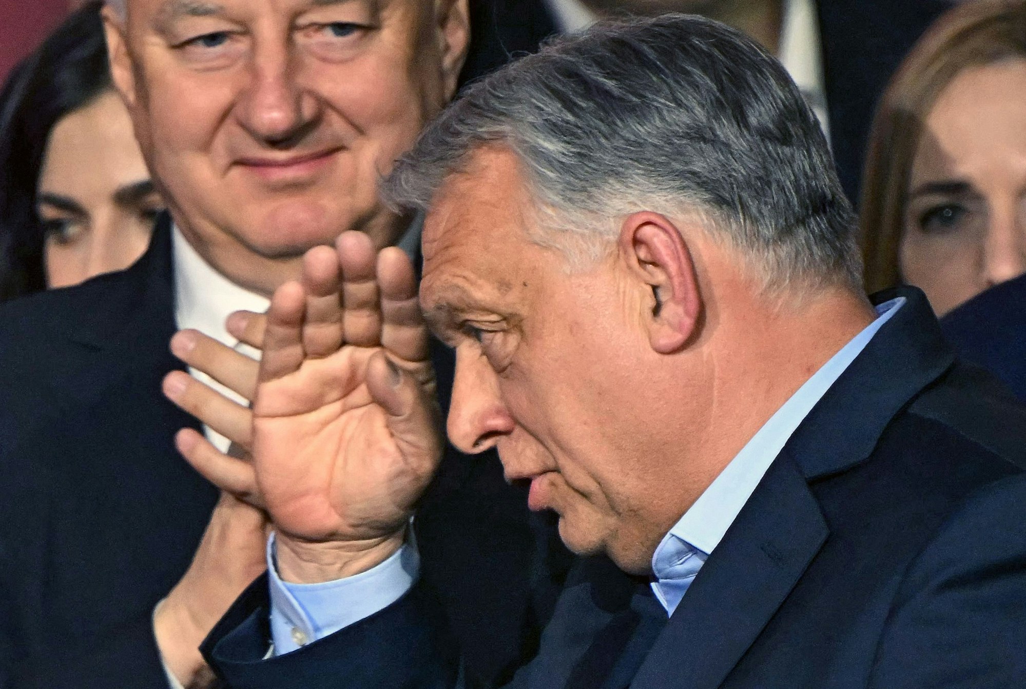 Ungarns Ministerpräsident Viktor Orban spricht nach der Bekanntgabe der Ergebnisse der Parlamentswahlen.