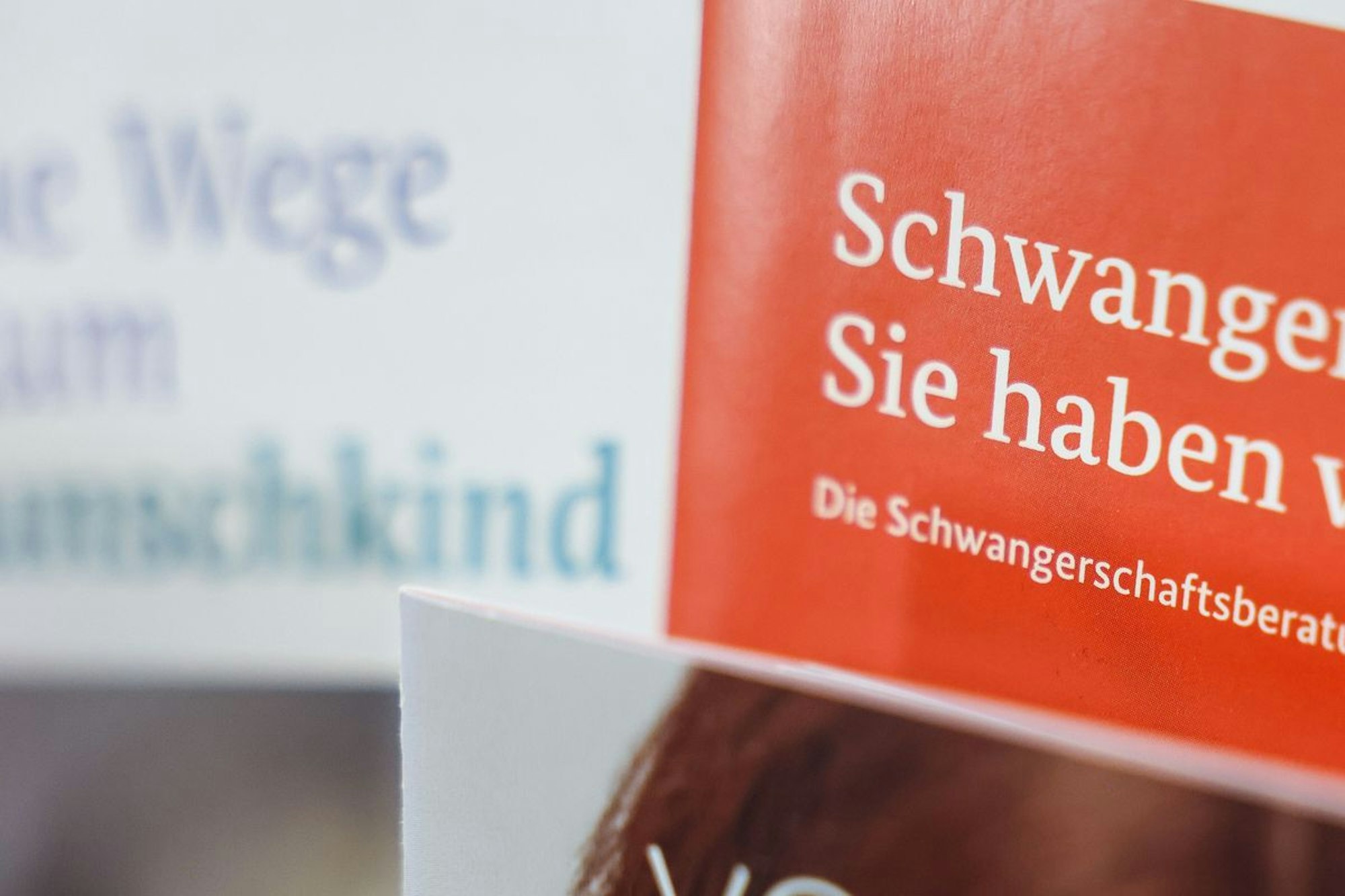 Flyer über Schwangerschaft und Kinderwunsch