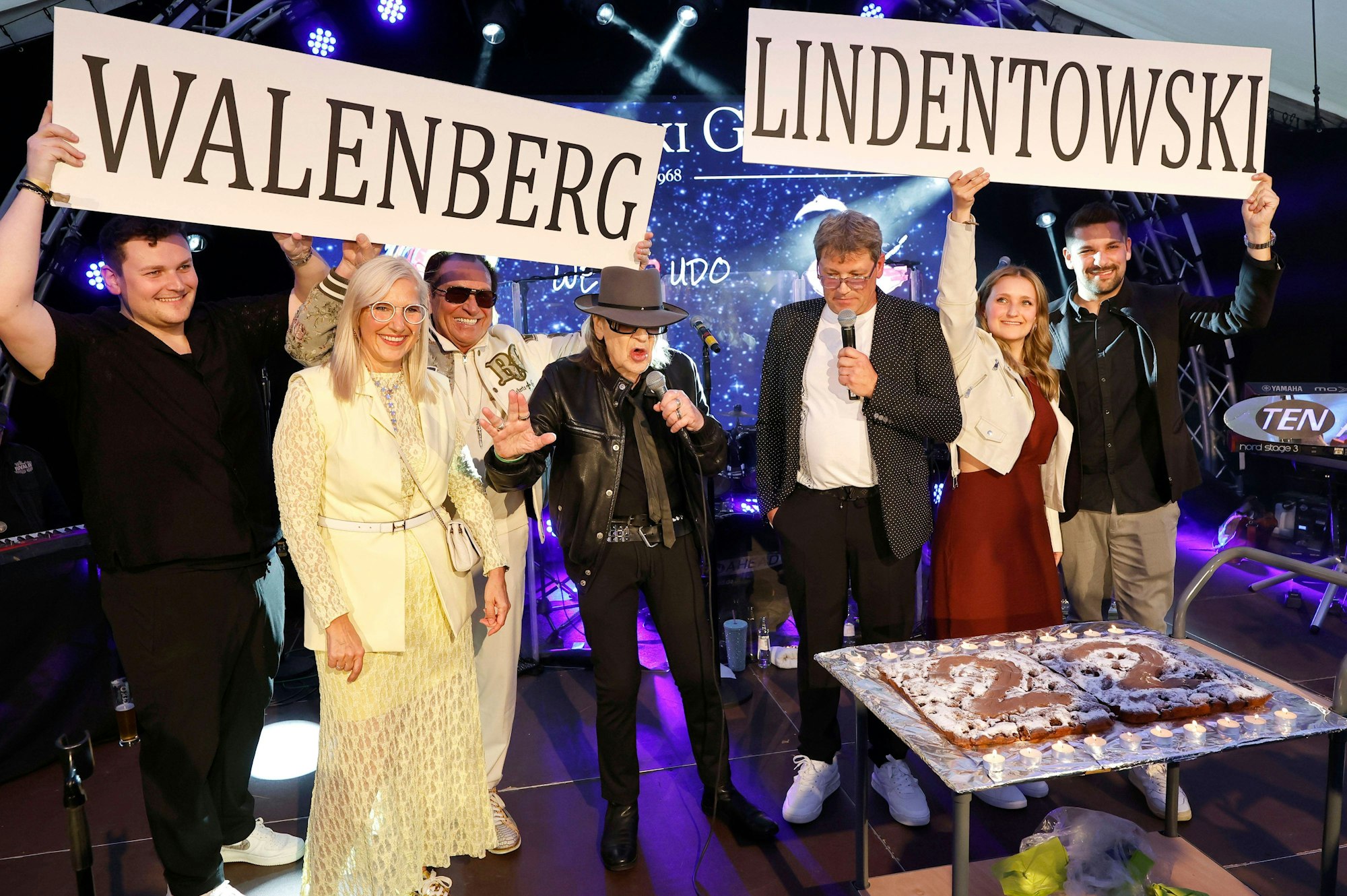 Udo Lindenberg und die Walentowskis bei der Eröffnung der Ausstellung.