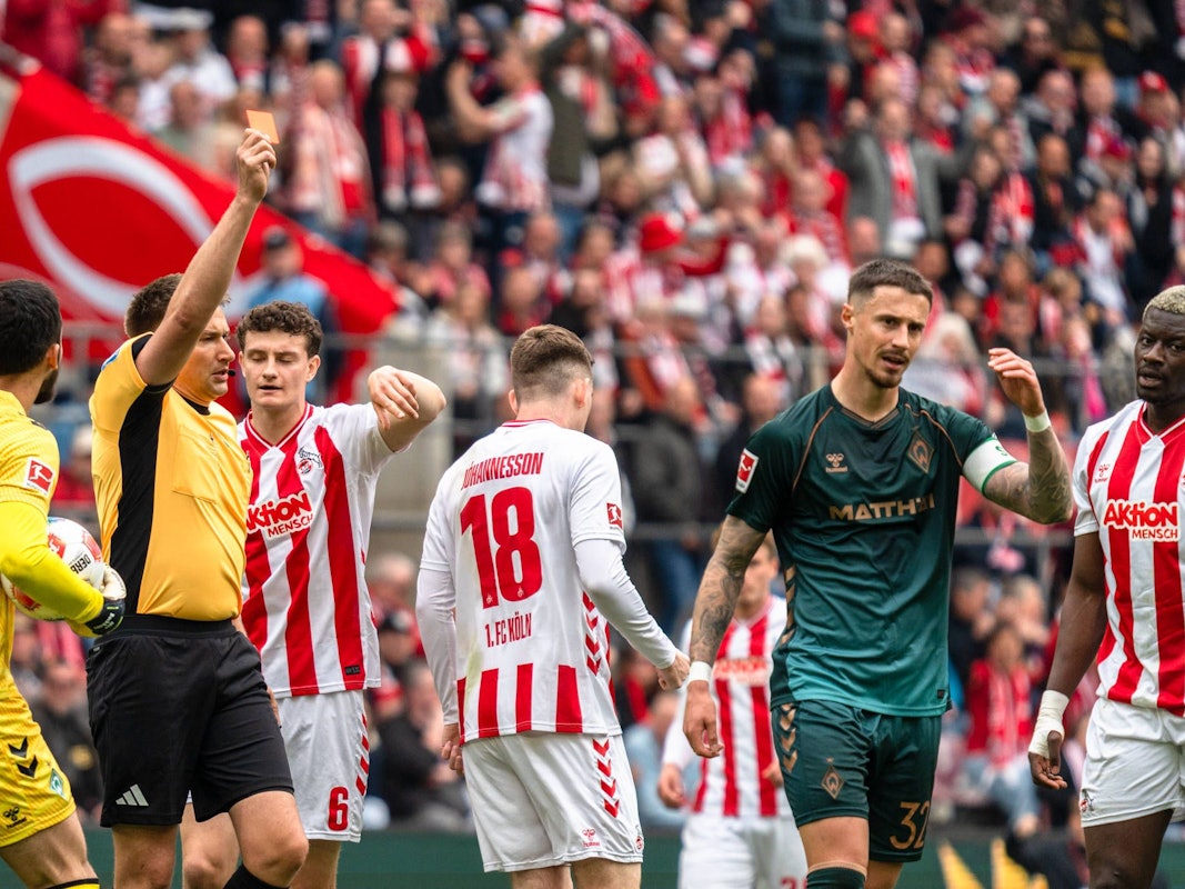 Marco Friedl sieht Rot.