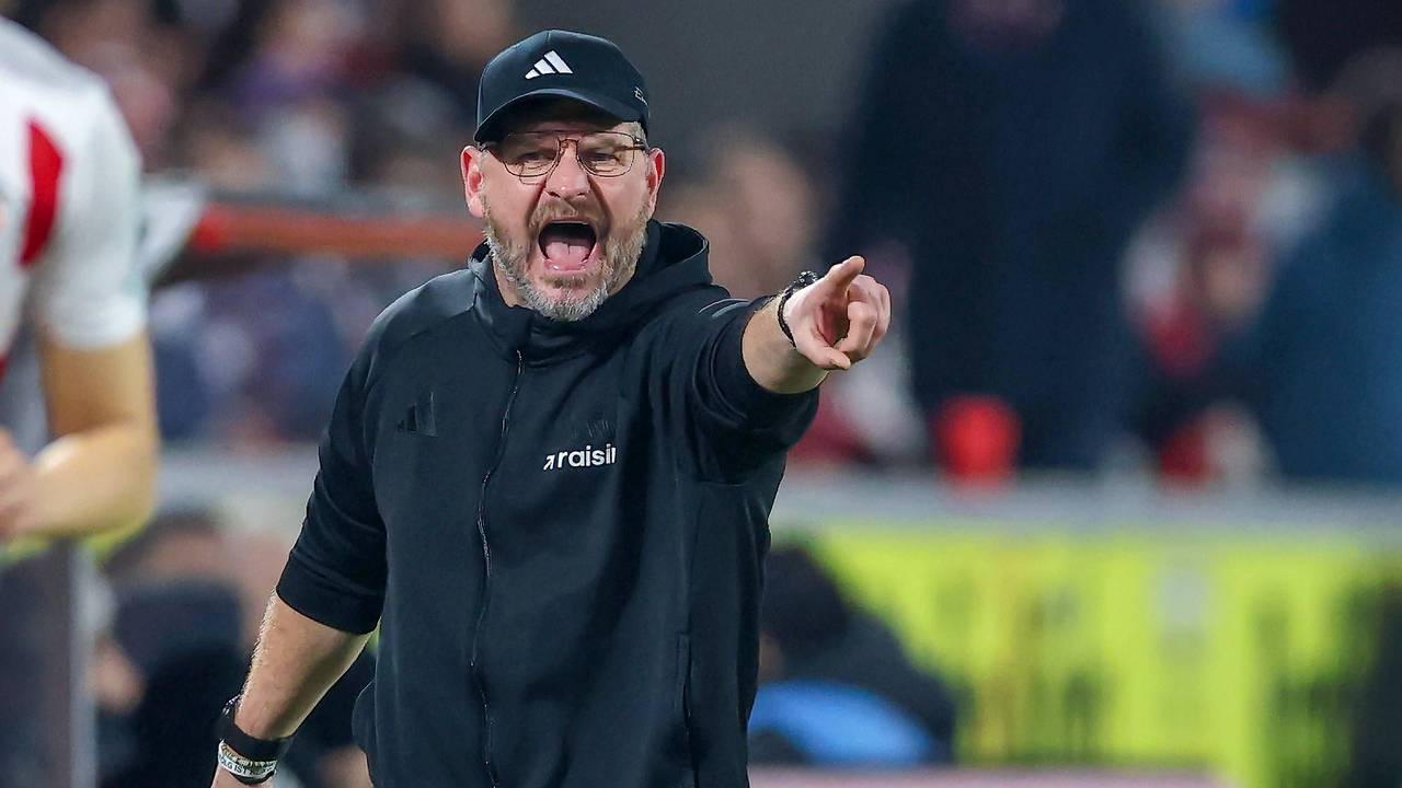 Bei einem Spiel von Union Berlin brüllt Steffen Baumgart.