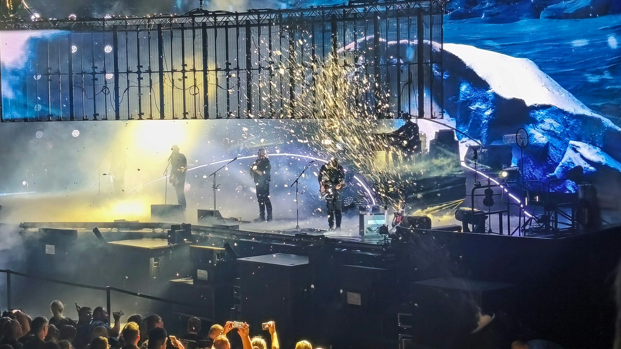 Santiano beim Konzert in der Kölner Arena.