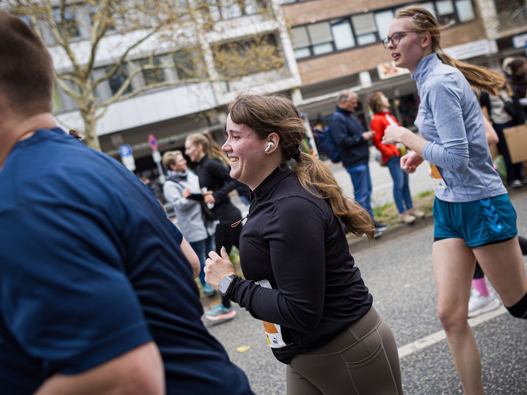 Ricarda Lang (Bündnis 90/Die Grünen, M) läuft beim Hannover Marathon 2026.