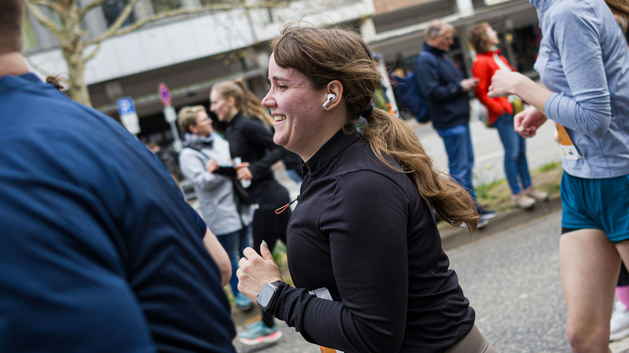 Ricarda Lang (Bündnis 90/Die Grünen, M) läuft beim Hannover Marathon 2026.