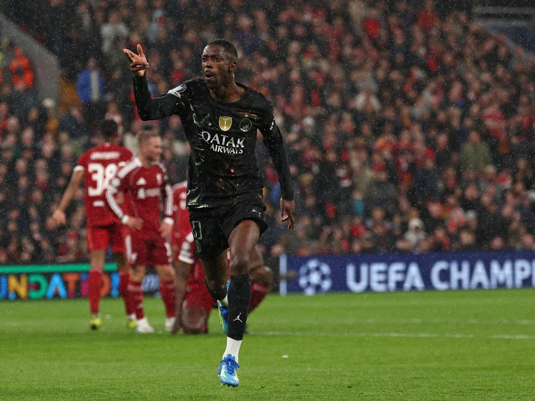 Ousmane Dembélé bejubelt seinen Treffer in Liverpool.