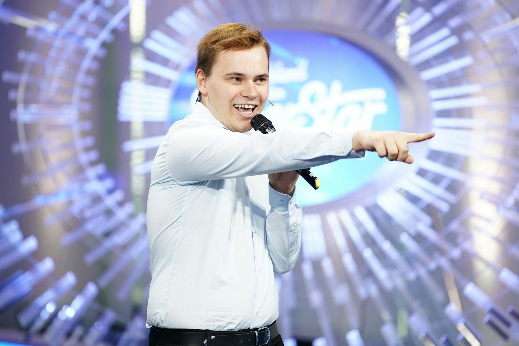 Lobende Worte fand Dieter Bohlen für seinen Bewunderer Jean-Luc Wagner (20) - einen Recall-Zettel gab es trotzdem nicht. (Bild: RTL / Stefan Gregorowius)