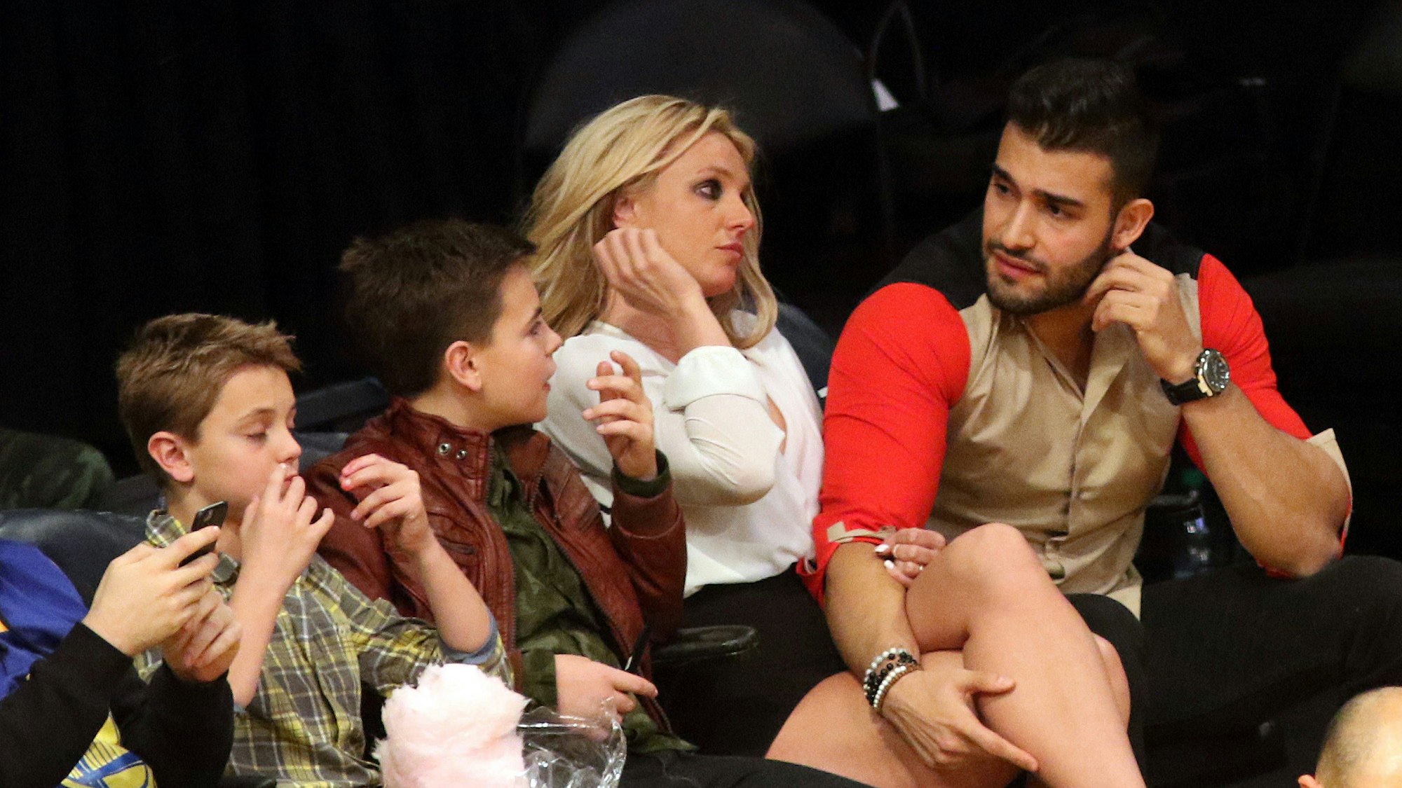 Britney Spears, Sam Asghari und ihre Söhne.